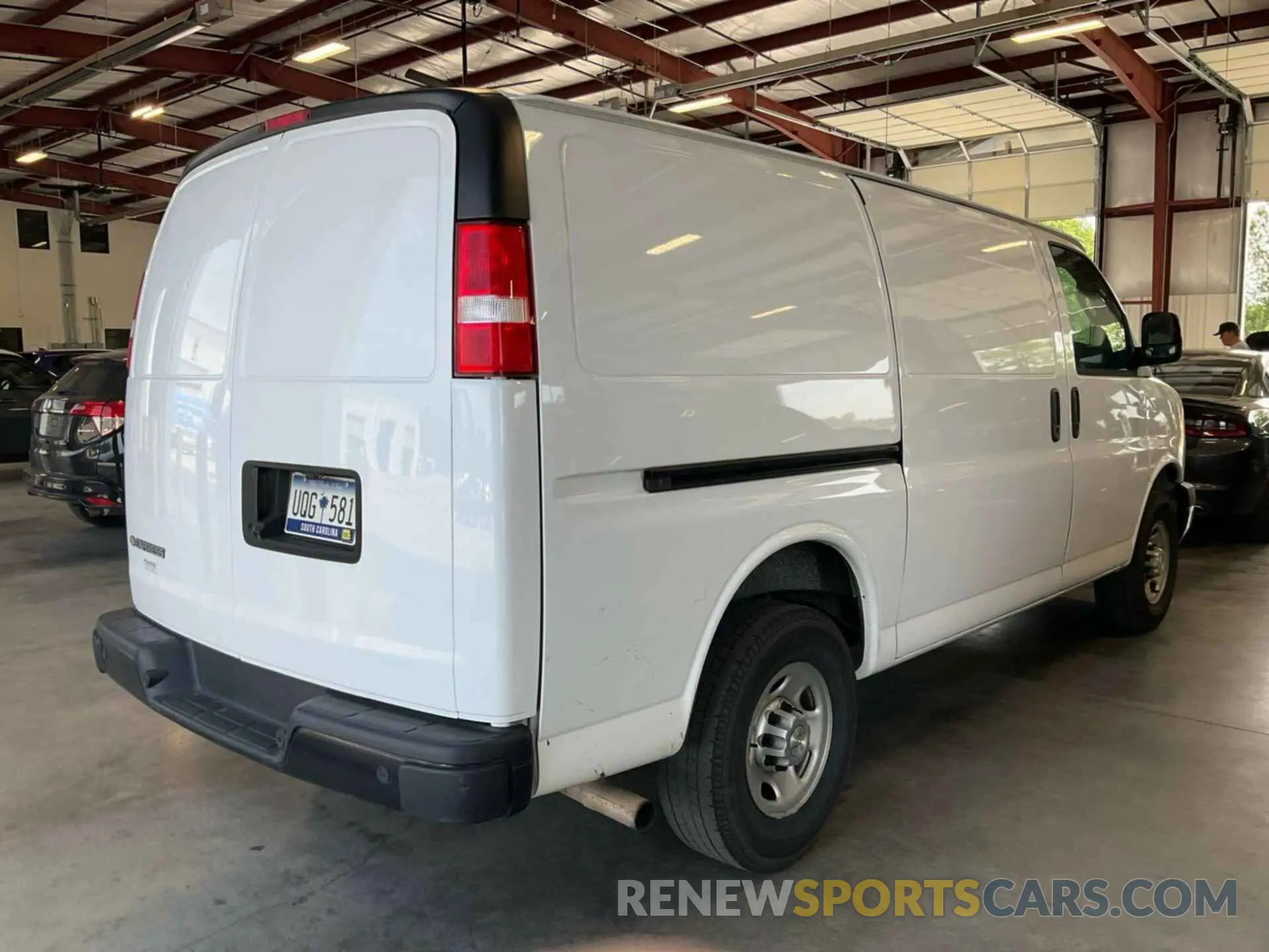 3 Photograph of a damaged car 1GCWGAFP4M1311981 CHEVROLET EXPRESS G2500 2021