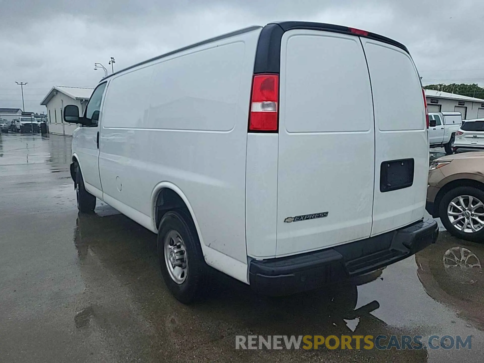 19 Photograph of a damaged car 1GCWGAFP9M1312530 CHEVROLET EXPRESS G2500 2021