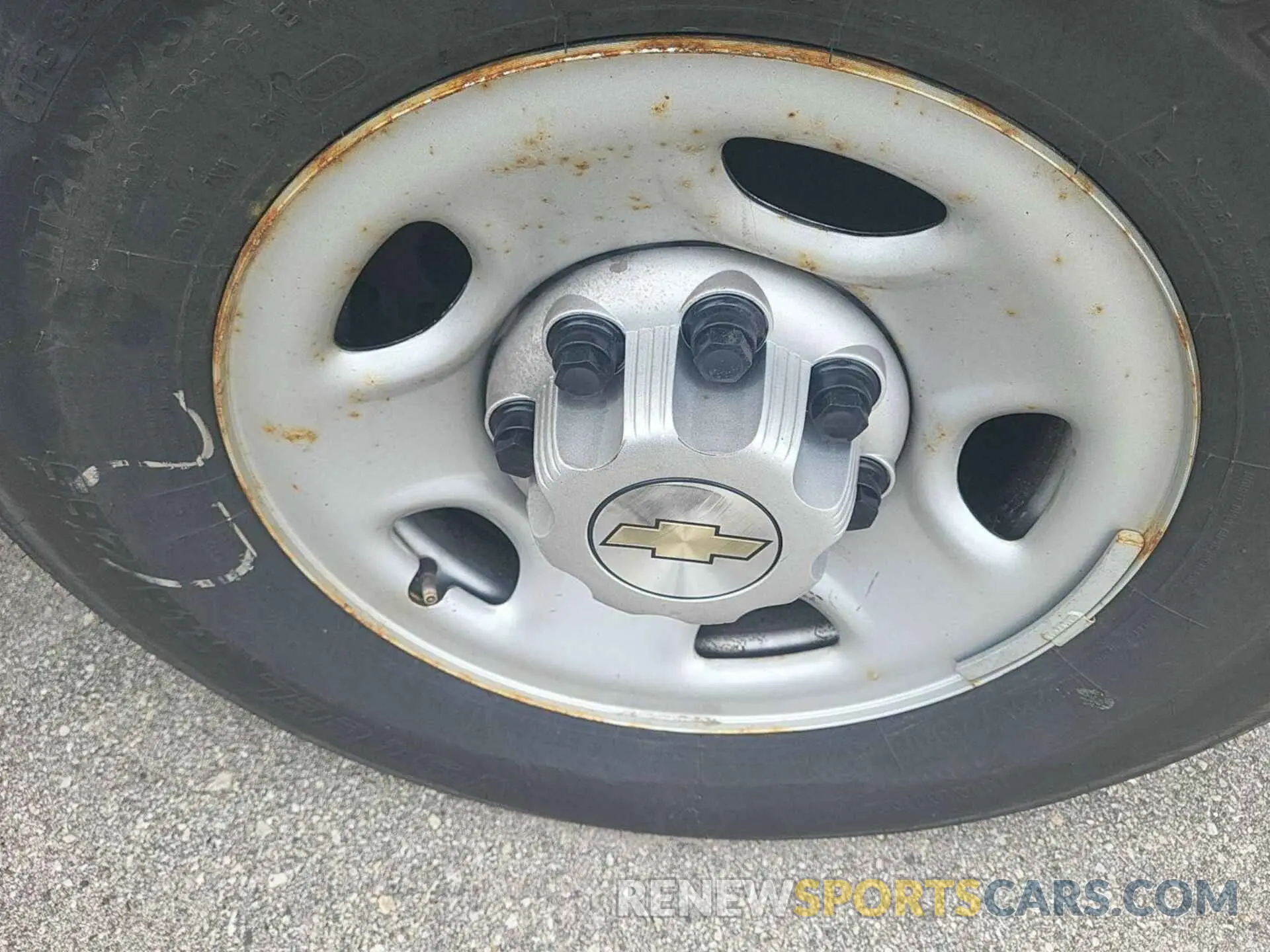 3 Photograph of a damaged car 1GCWGAFP9M1312530 CHEVROLET EXPRESS G2500 2021