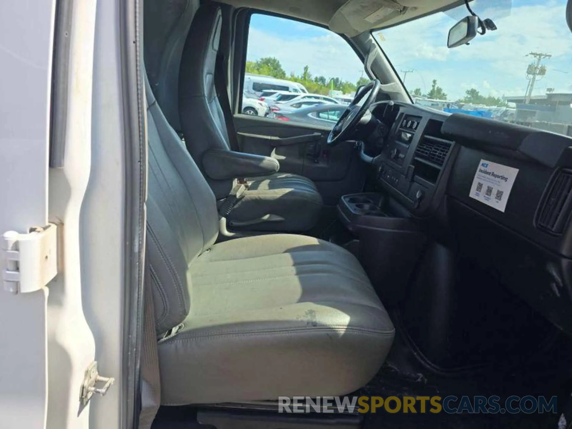 25 Photograph of a damaged car 1GCWGAFPXM1166123 CHEVROLET EXPRESS G2500 2021