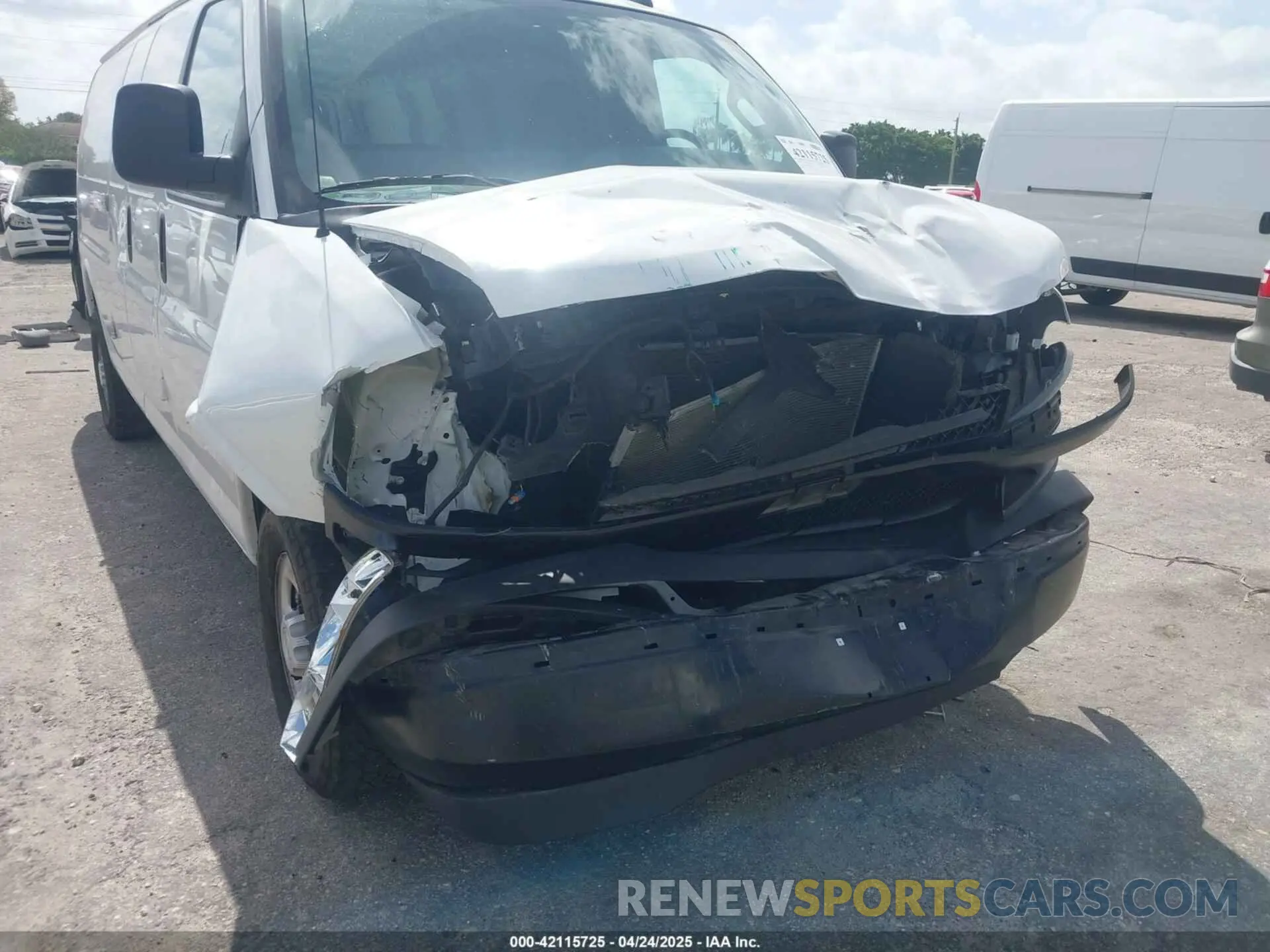 6 Photograph of a damaged car 1GCWGBFP9M1154499 CHEVROLET EXPRESS G2500 2021