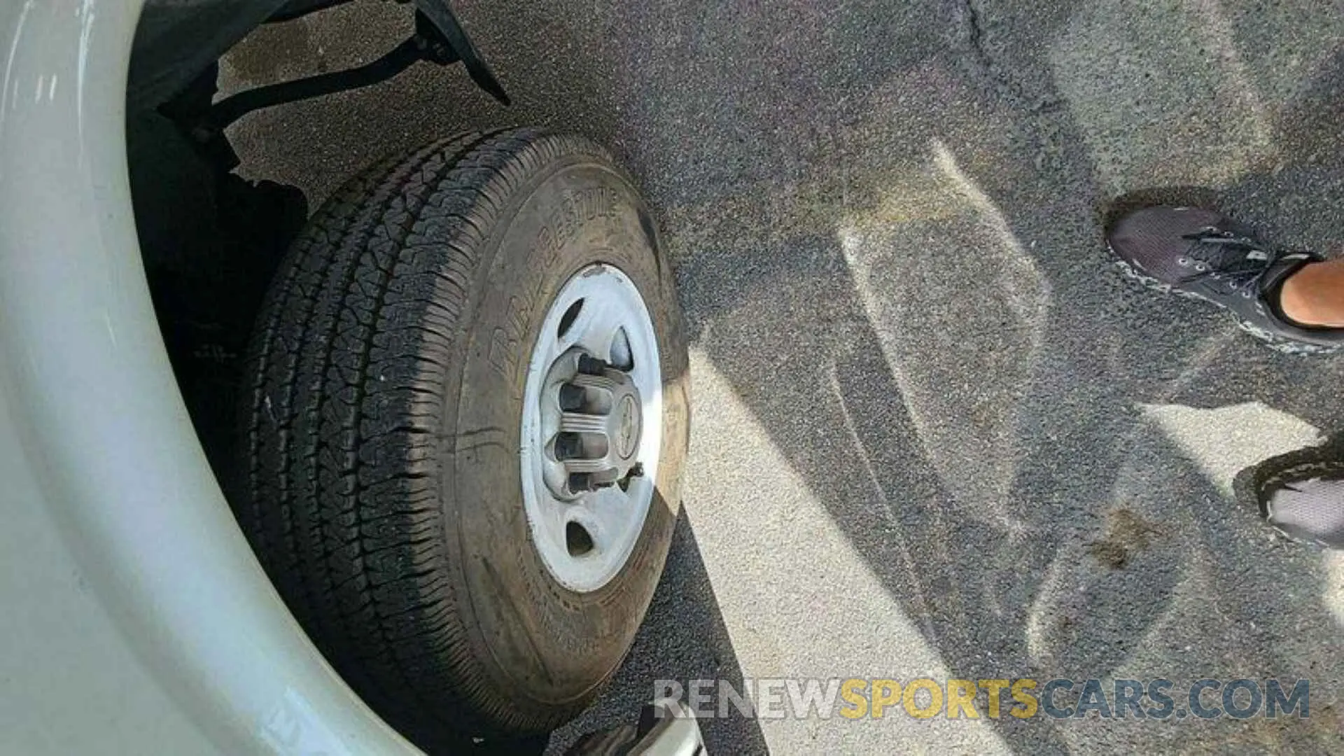 1 Photograph of a damaged car 1GCWGAFP1N1256617 CHEVROLET EXPRESS G2500 2022