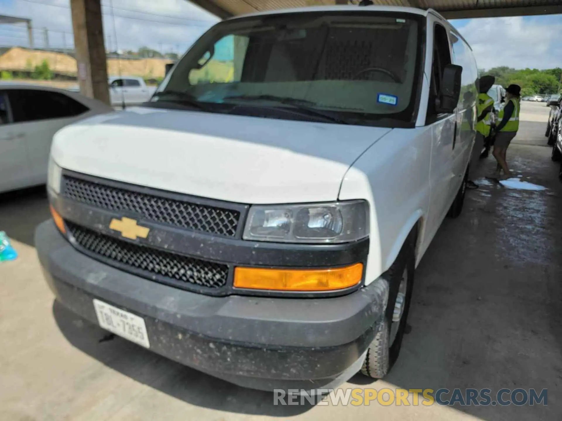 20 Photograph of a damaged car 1GCWGAFP2N1259705 CHEVROLET EXPRESS G2500 2022