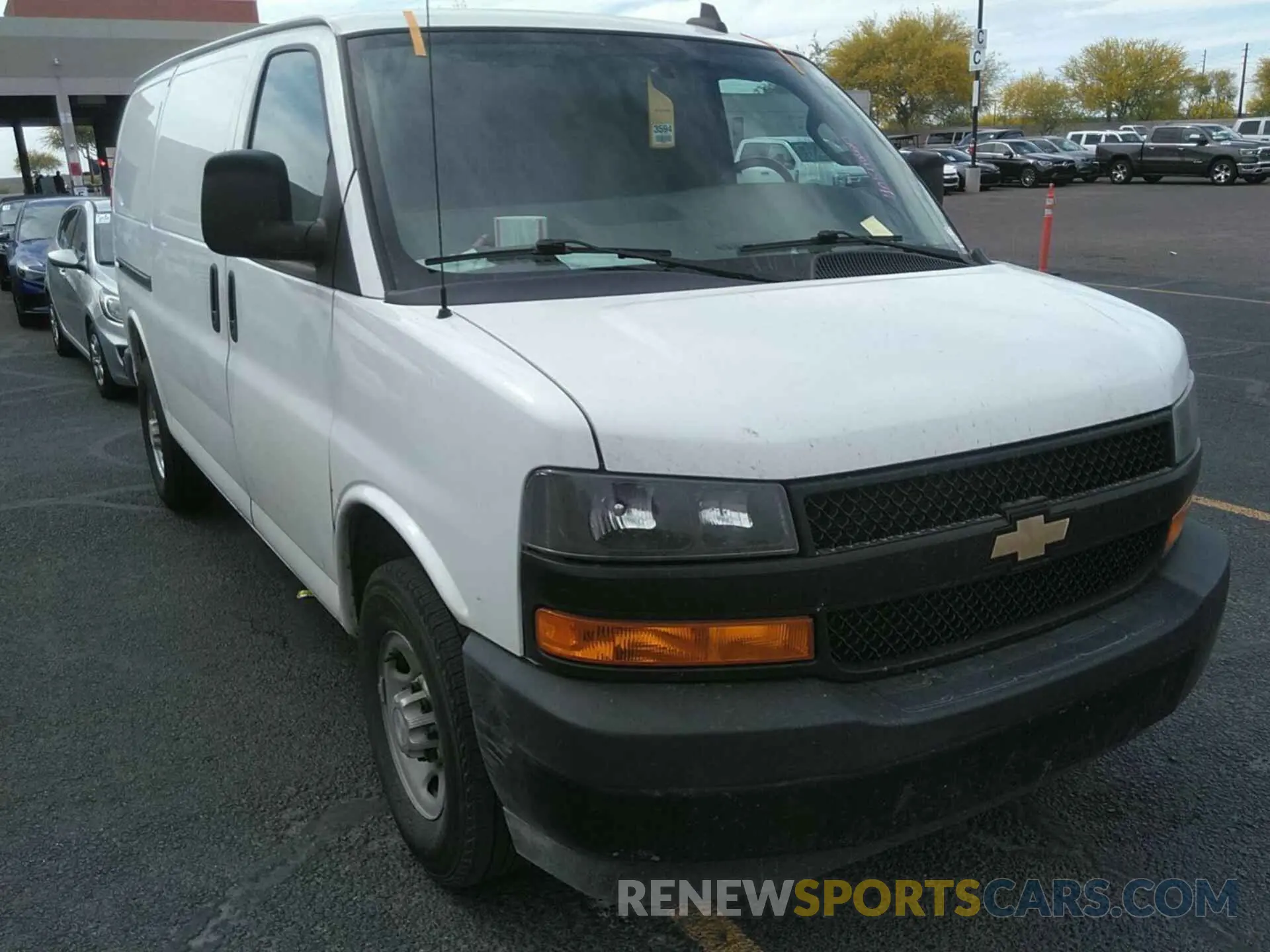 10 Photograph of a damaged car 1GCWGAFP5N1224334 CHEVROLET EXPRESS G2500 2022