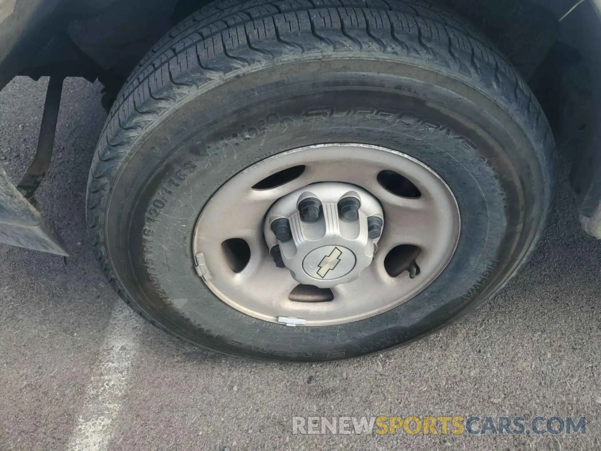 12 Photograph of a damaged car 1GCWGAFP5N1224334 CHEVROLET EXPRESS G2500 2022