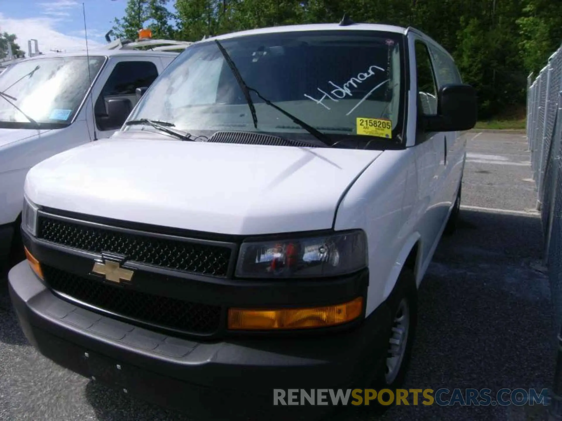 2 Photograph of a damaged car 1GCWGAFP2P1180179 CHEVROLET EXPRESS G2500 2023