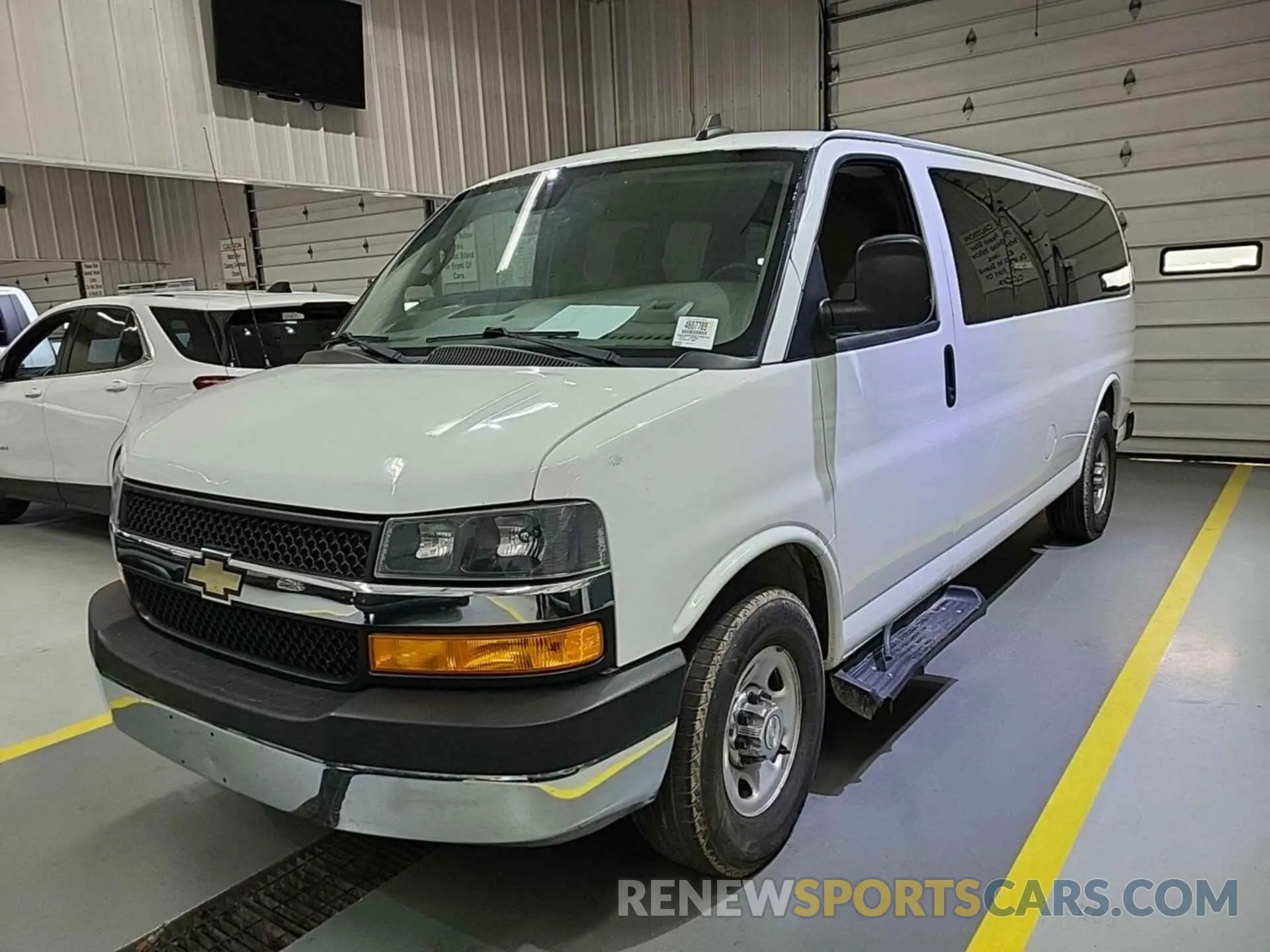 18 Photograph of a damaged car 1GAZGPFG5K1200734 CHEVROLET EXPRESS G3500 2019