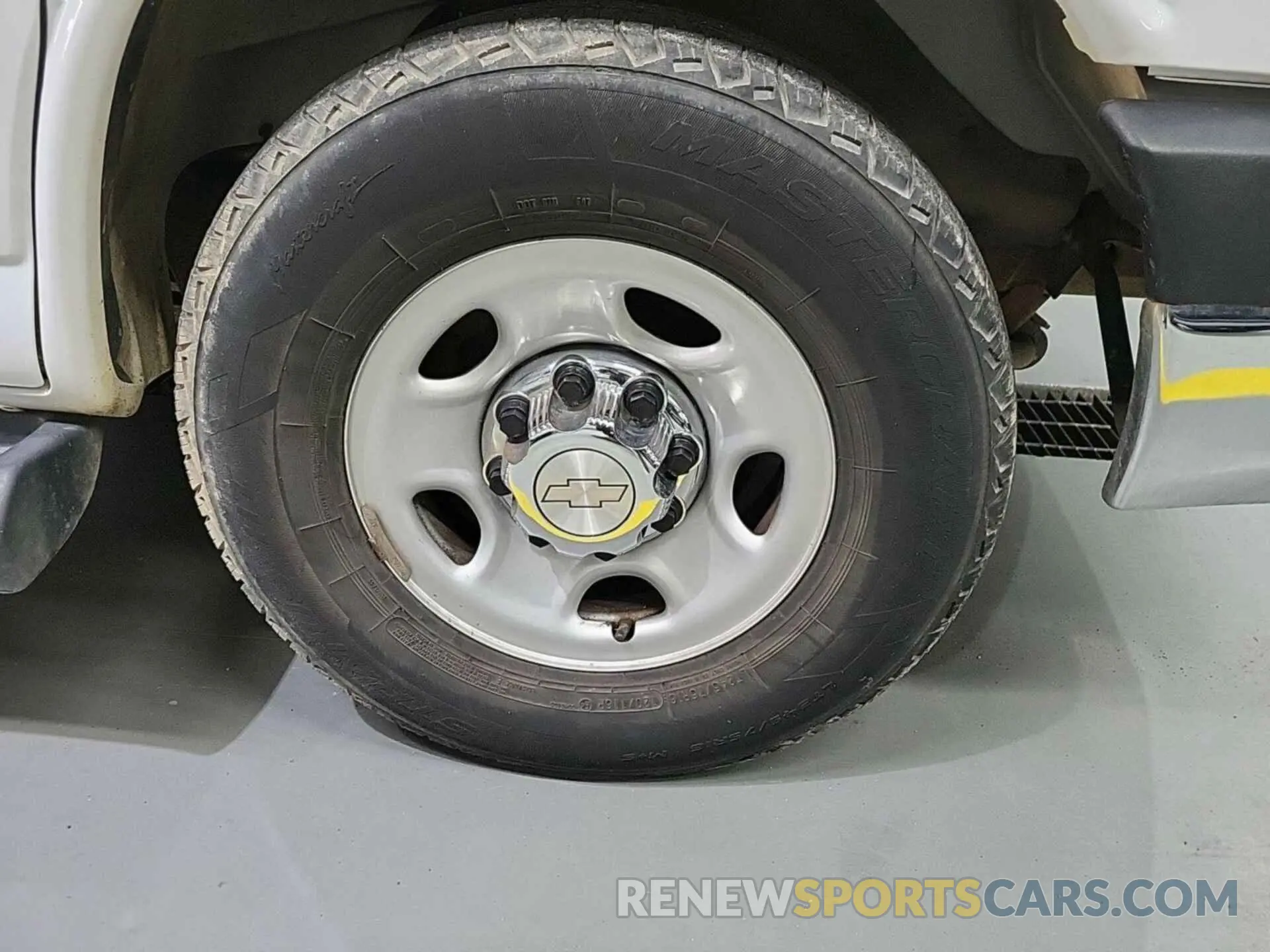 21 Photograph of a damaged car 1GAZGPFG5K1200734 CHEVROLET EXPRESS G3500 2019