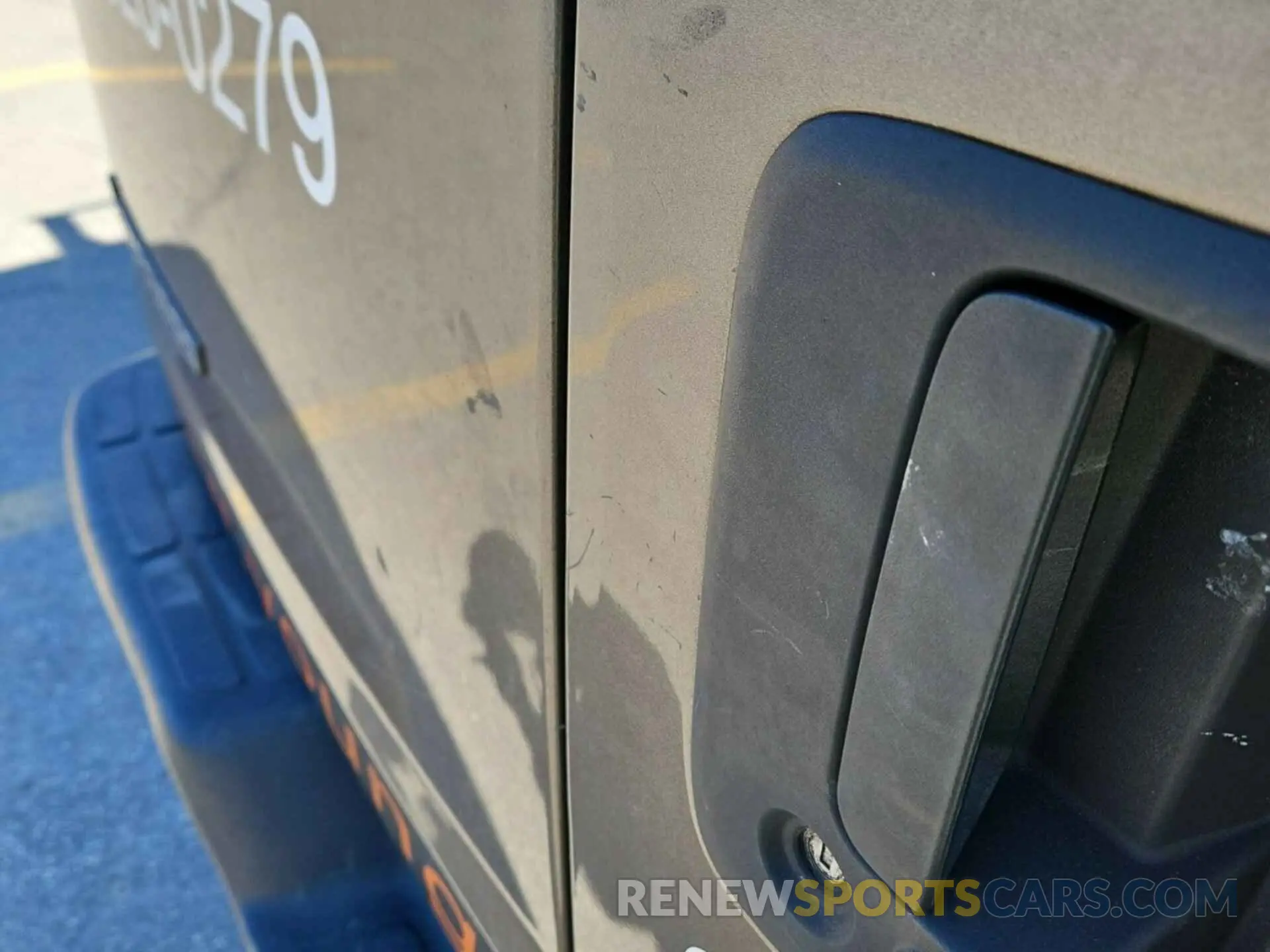 15 Photograph of a damaged car 1GCZGGFG7K1355860 CHEVROLET EXPRESS G3500 2019