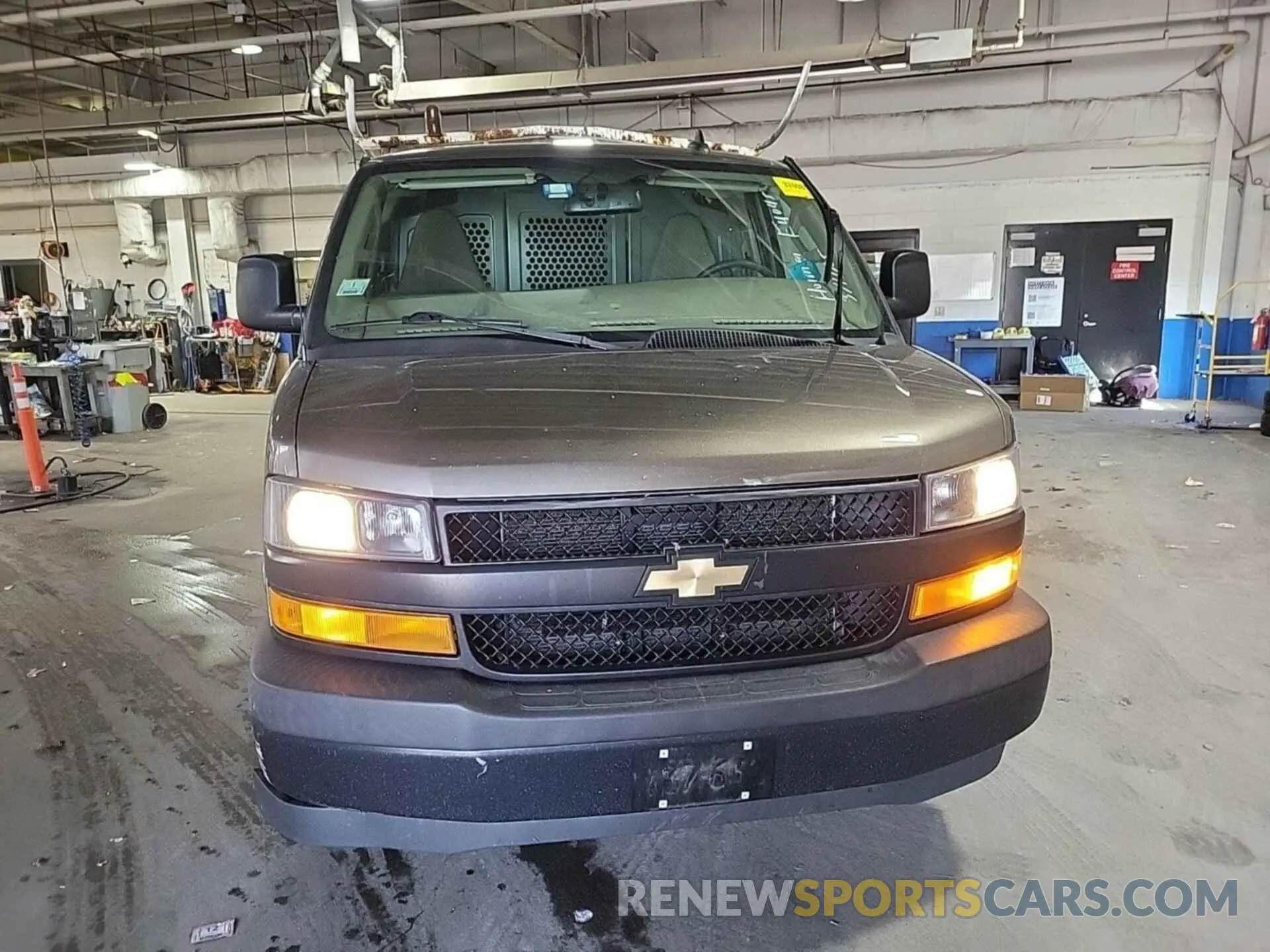 6 Photograph of a damaged car 1GCZGGFG7K1355860 CHEVROLET EXPRESS G3500 2019