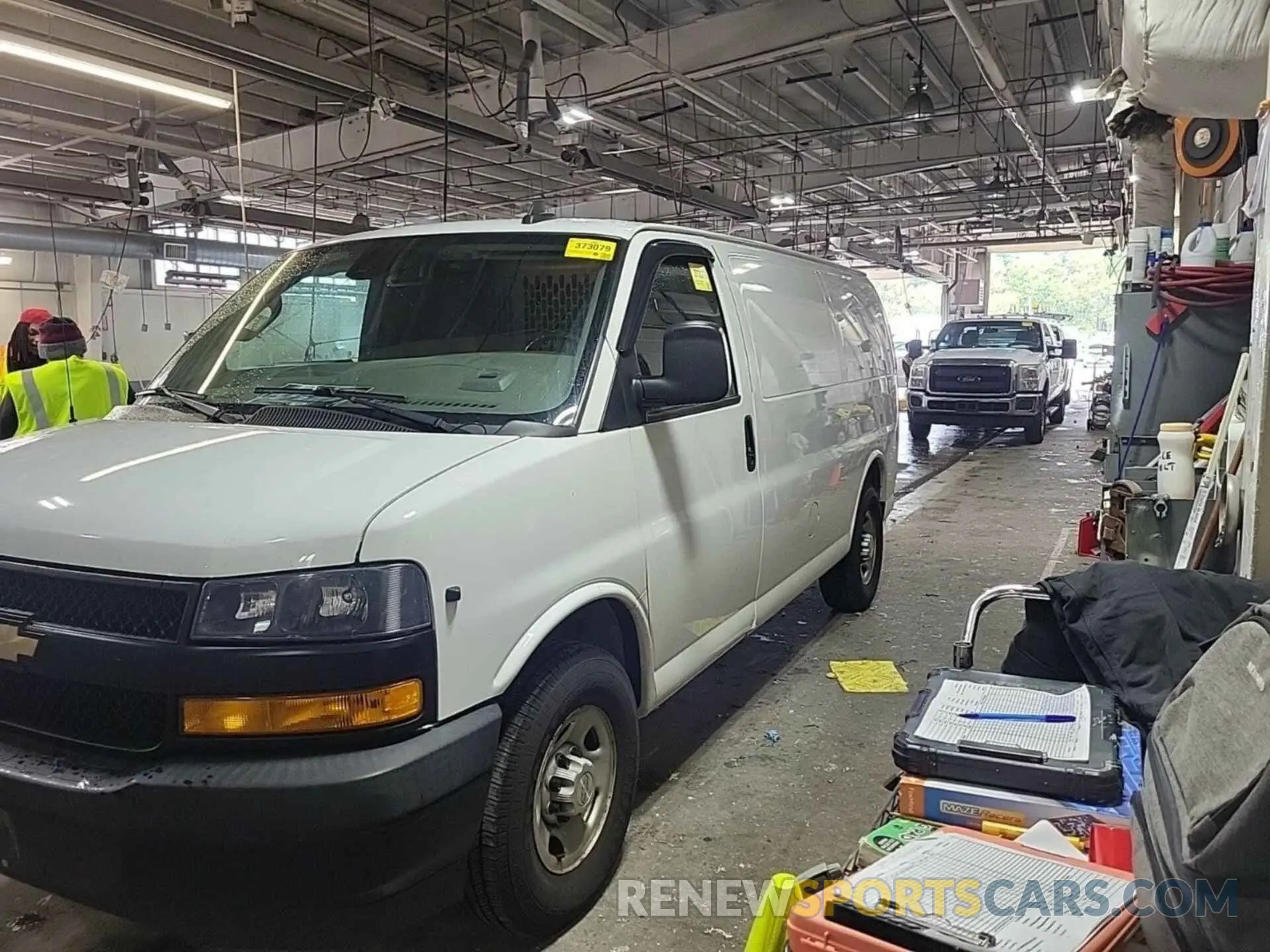 27 Photograph of a damaged car 1GCZGGFP8K1324939 CHEVROLET EXPRESS G3500 2019