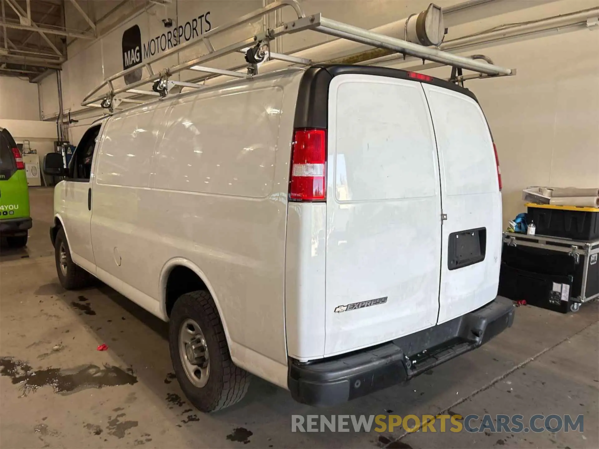 16 Photograph of a damaged car 1GCZGGFP8L1248799 CHEVROLET EXPRESS G3500 2020