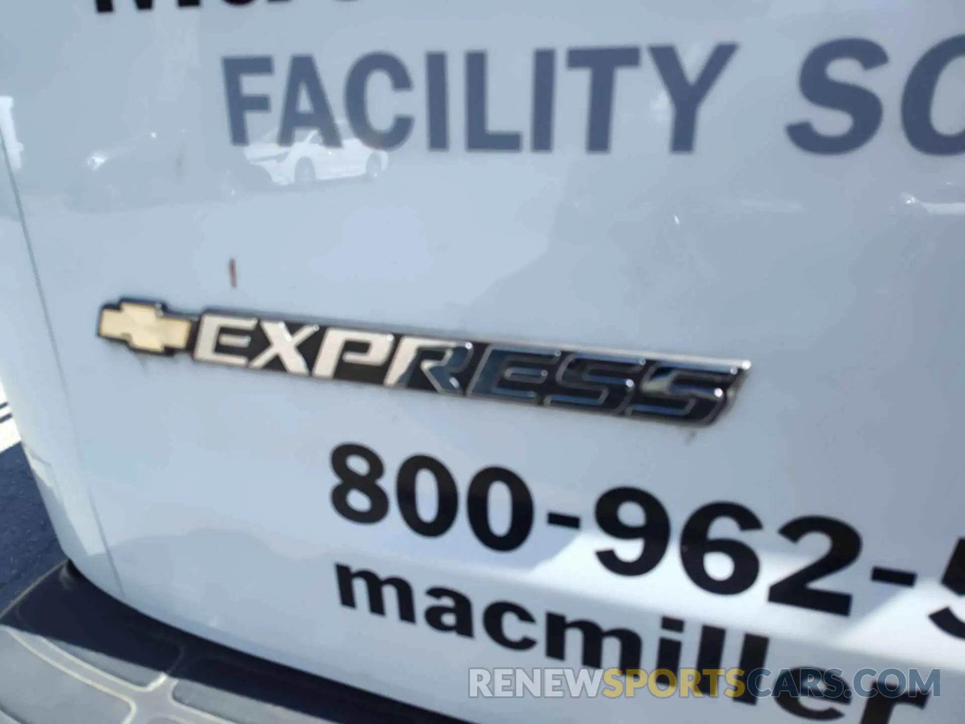 17 Photograph of a damaged car 1GCZGGFP8L1248799 CHEVROLET EXPRESS G3500 2020