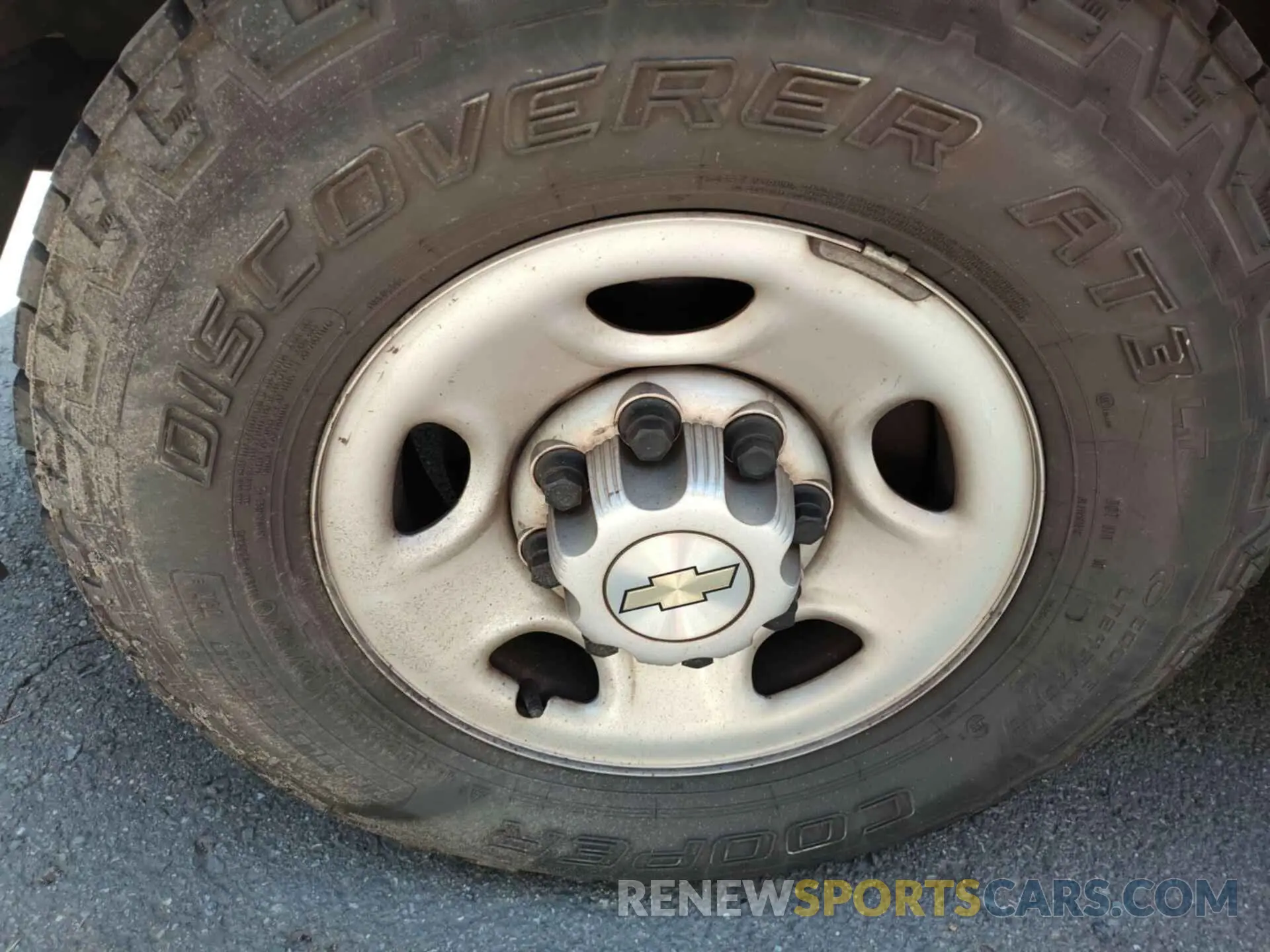 18 Photograph of a damaged car 1GCZGGFP8L1248799 CHEVROLET EXPRESS G3500 2020