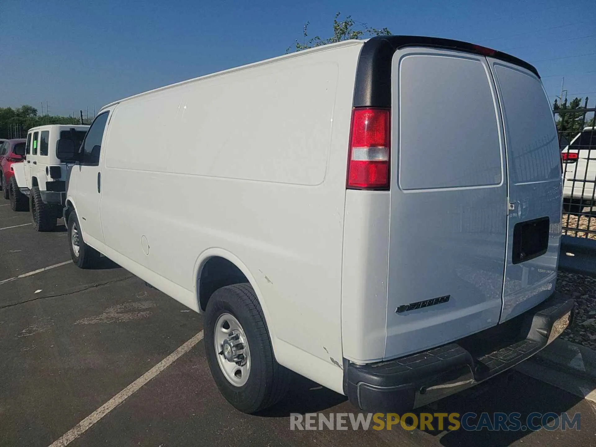 14 Photograph of a damaged car 1GCZGHF16M1312681 CHEVROLET EXPRESS G3500 2021