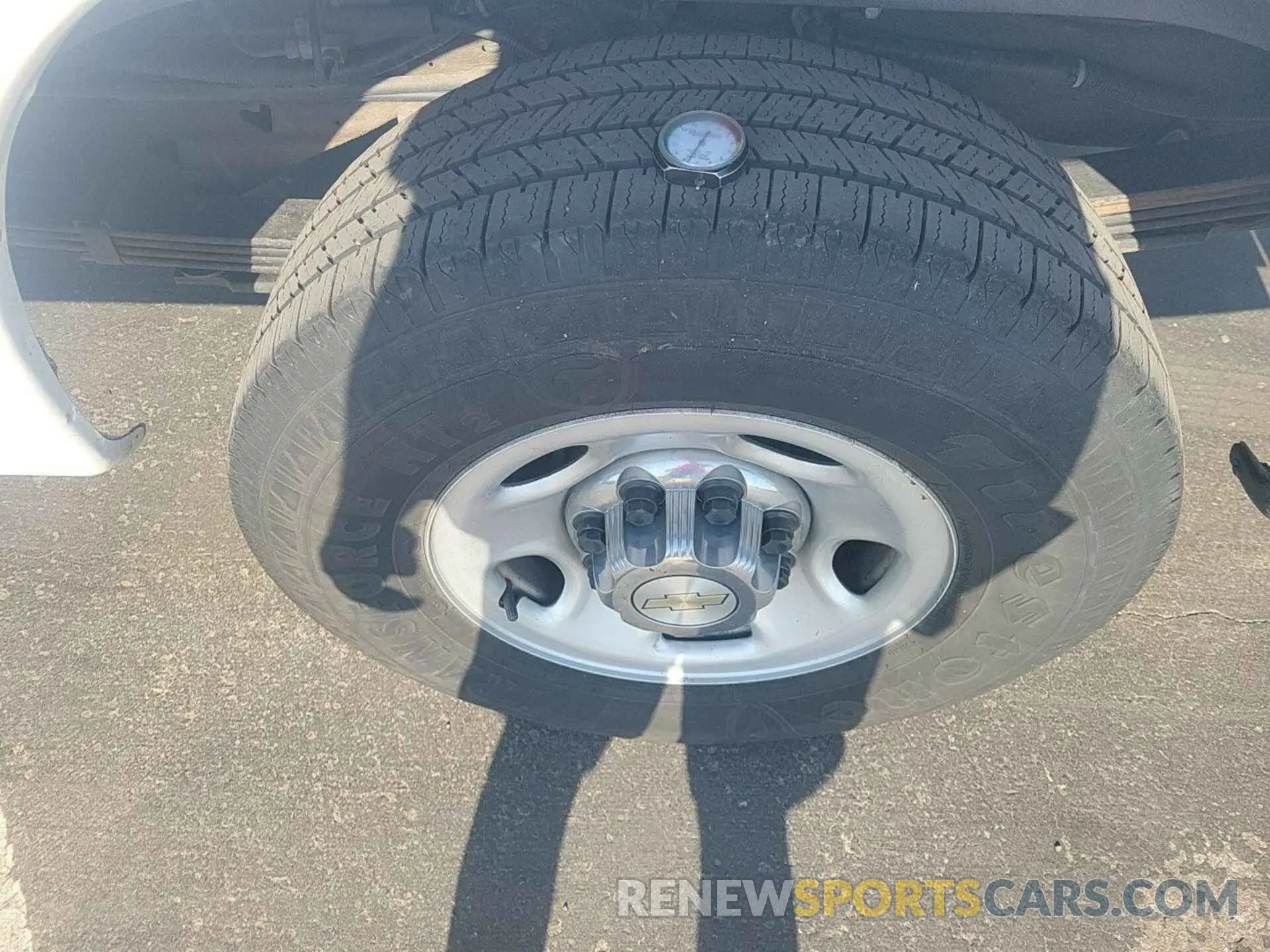 17 Photograph of a damaged car 1GCZGHF16M1312681 CHEVROLET EXPRESS G3500 2021