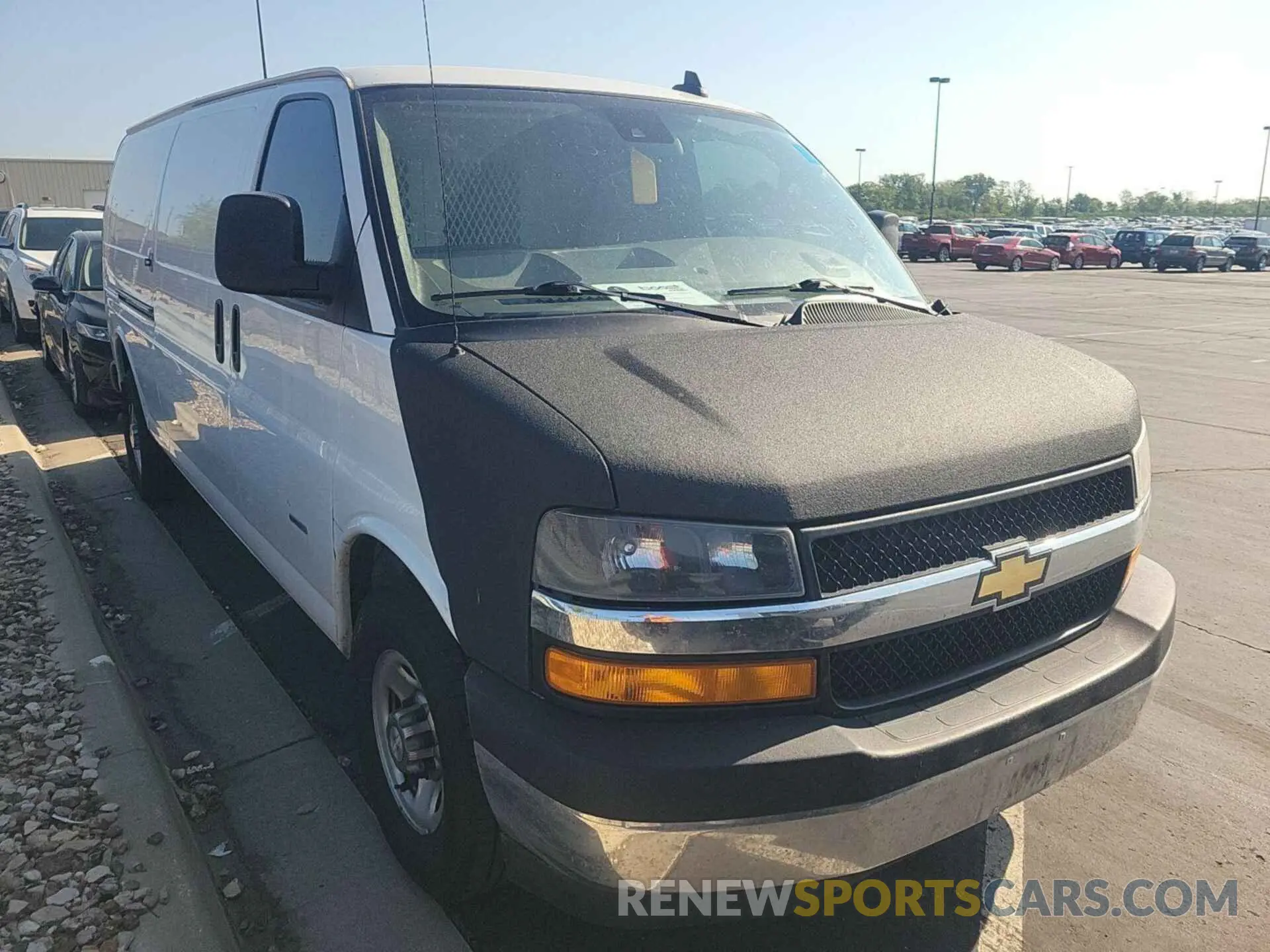 29 Photograph of a damaged car 1GCZGHF16M1312681 CHEVROLET EXPRESS G3500 2021