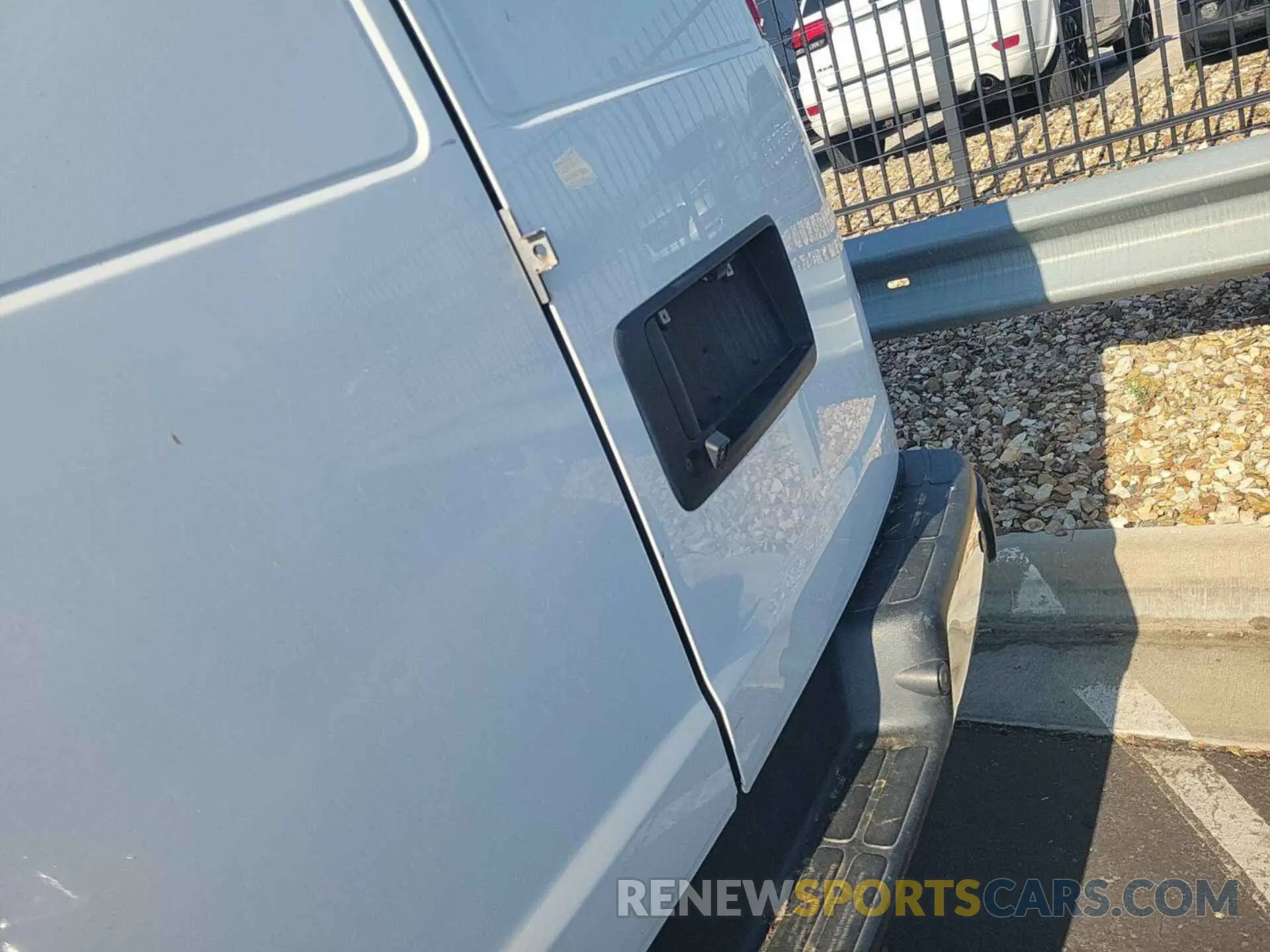 6 Photograph of a damaged car 1GCZGHF16M1312681 CHEVROLET EXPRESS G3500 2021