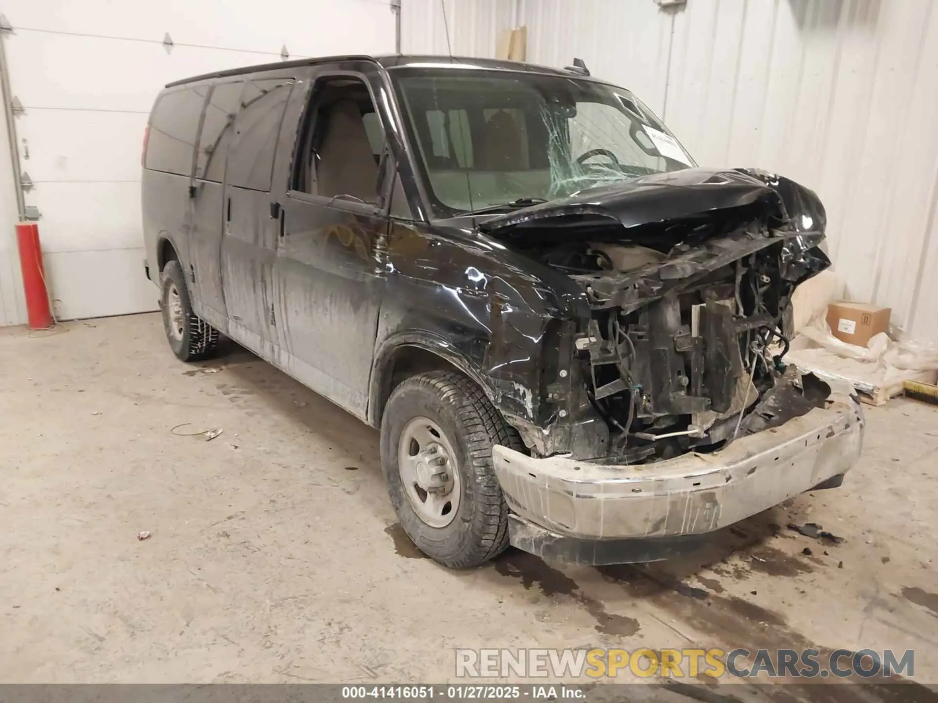 1 Photograph of a damaged car 1GAWGFFG2L1156920 CHEVROLET EXPRESS PASSENGER 2020