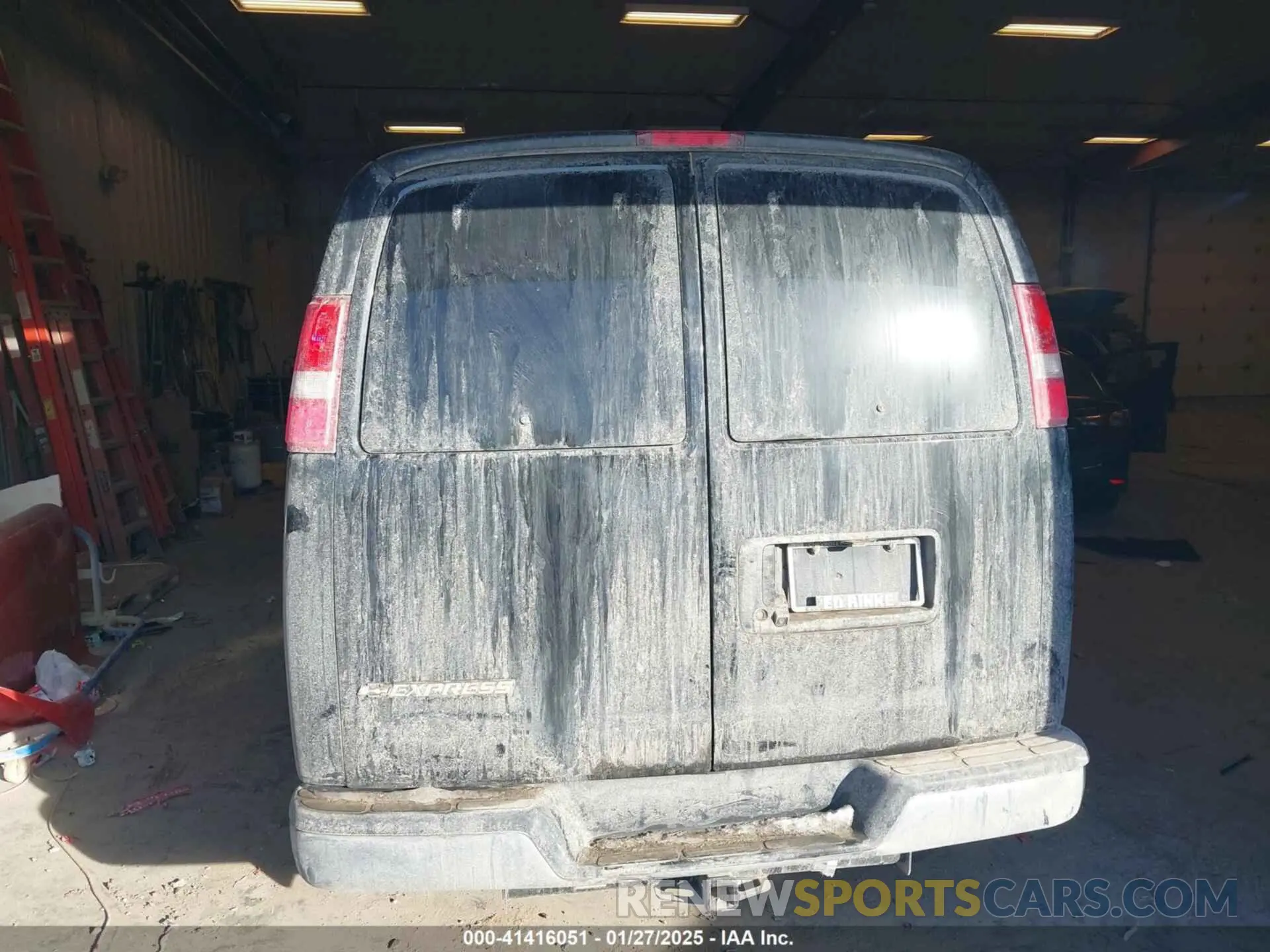 16 Photograph of a damaged car 1GAWGFFG2L1156920 CHEVROLET EXPRESS PASSENGER 2020