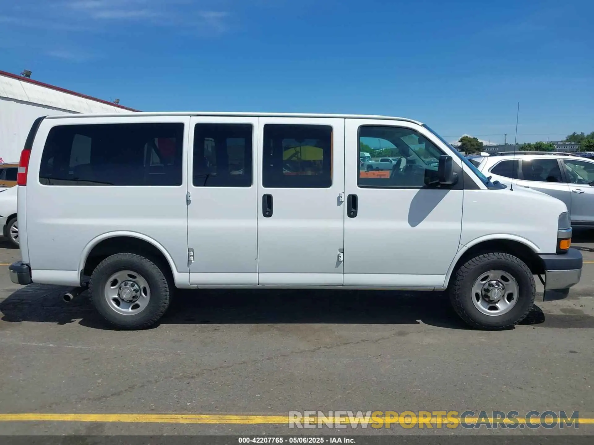 13 Photograph of a damaged car 1GAWGFFGXL1155840 CHEVROLET EXPRESS PASSENGER 2020