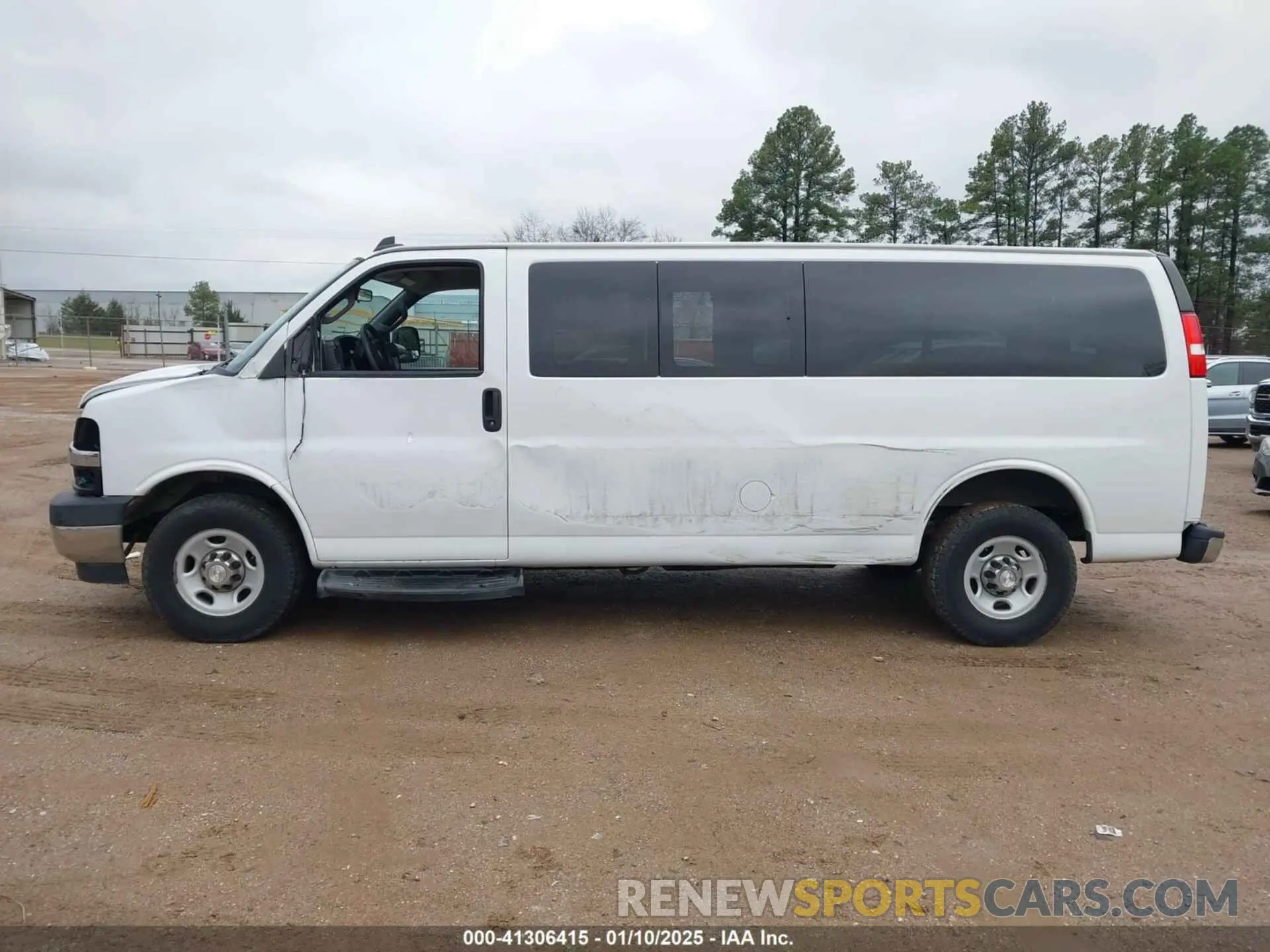 15 Photograph of a damaged car 1GAZGPFG4L1121251 CHEVROLET EXPRESS PASSENGER 2020
