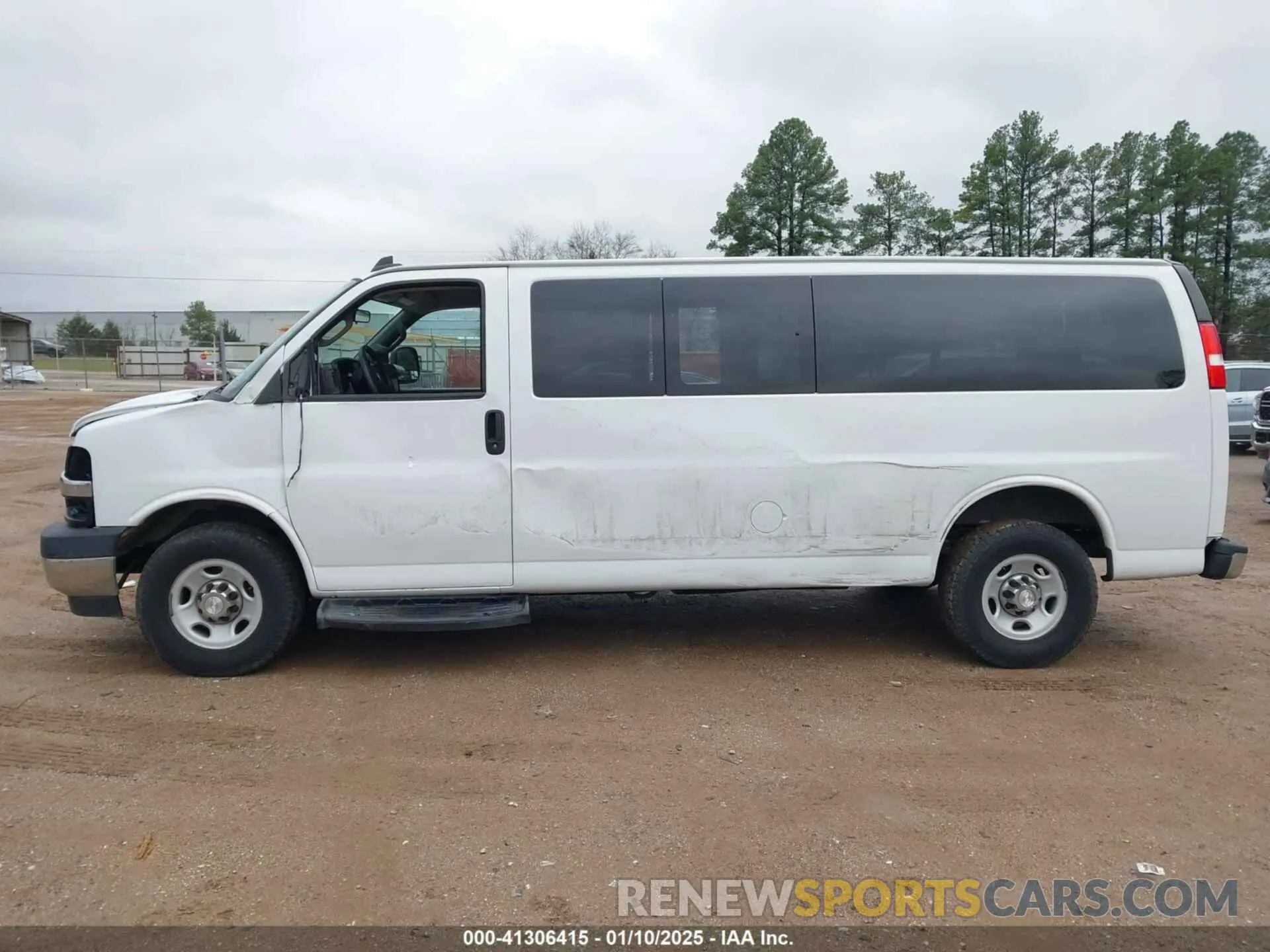 18 Photograph of a damaged car 1GAZGPFG4L1121251 CHEVROLET EXPRESS PASSENGER 2020