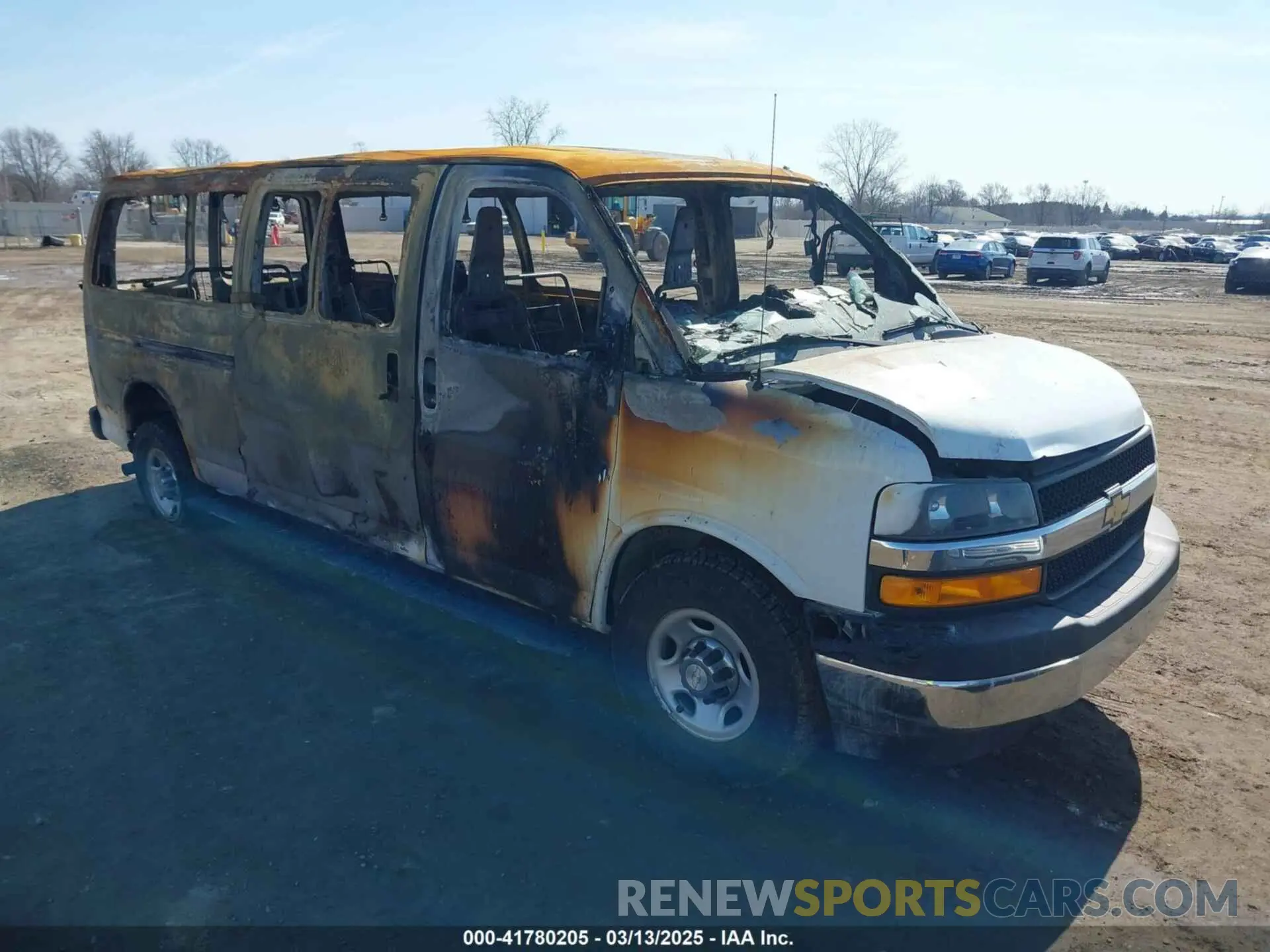 1 Photograph of a damaged car 1GAZGPFGXL1155159 CHEVROLET EXPRESS PASSENGER 2020