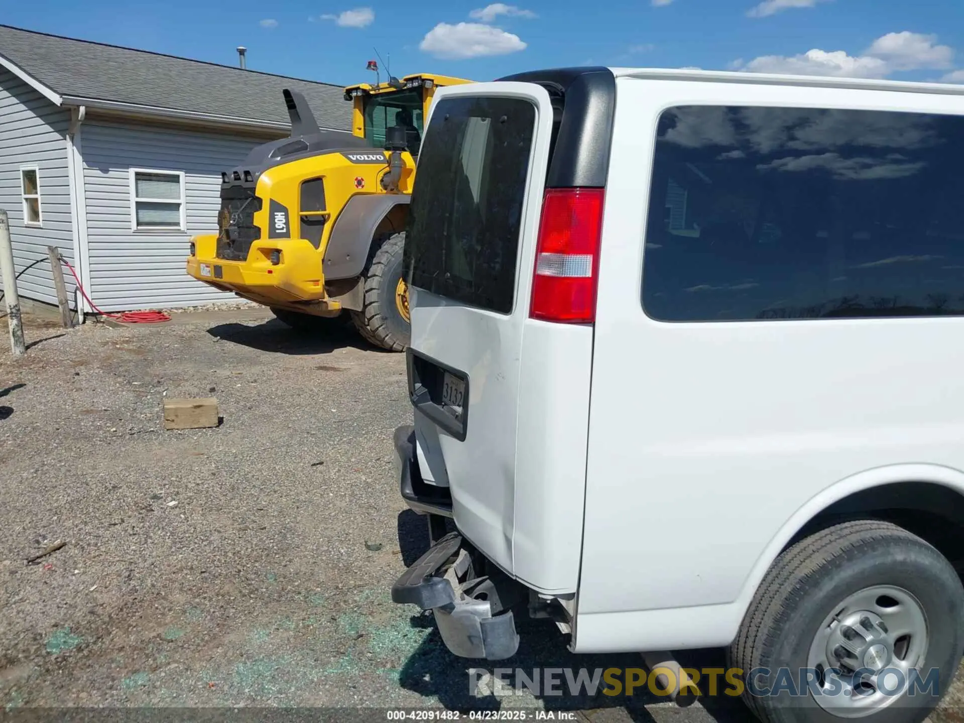 19 Photograph of a damaged car 1GAZGPF79M1309779 CHEVROLET EXPRESS PASSENGER 2021