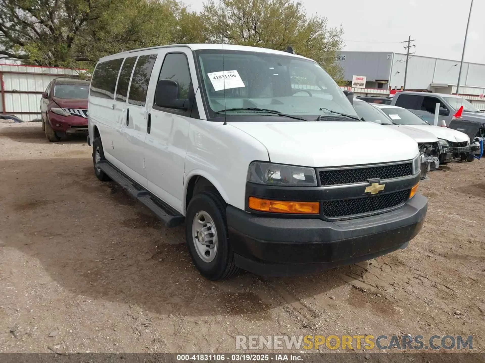 1 Photograph of a damaged car 1GAZGNFPXN1284736 CHEVROLET EXPRESS PASSENGER 2022