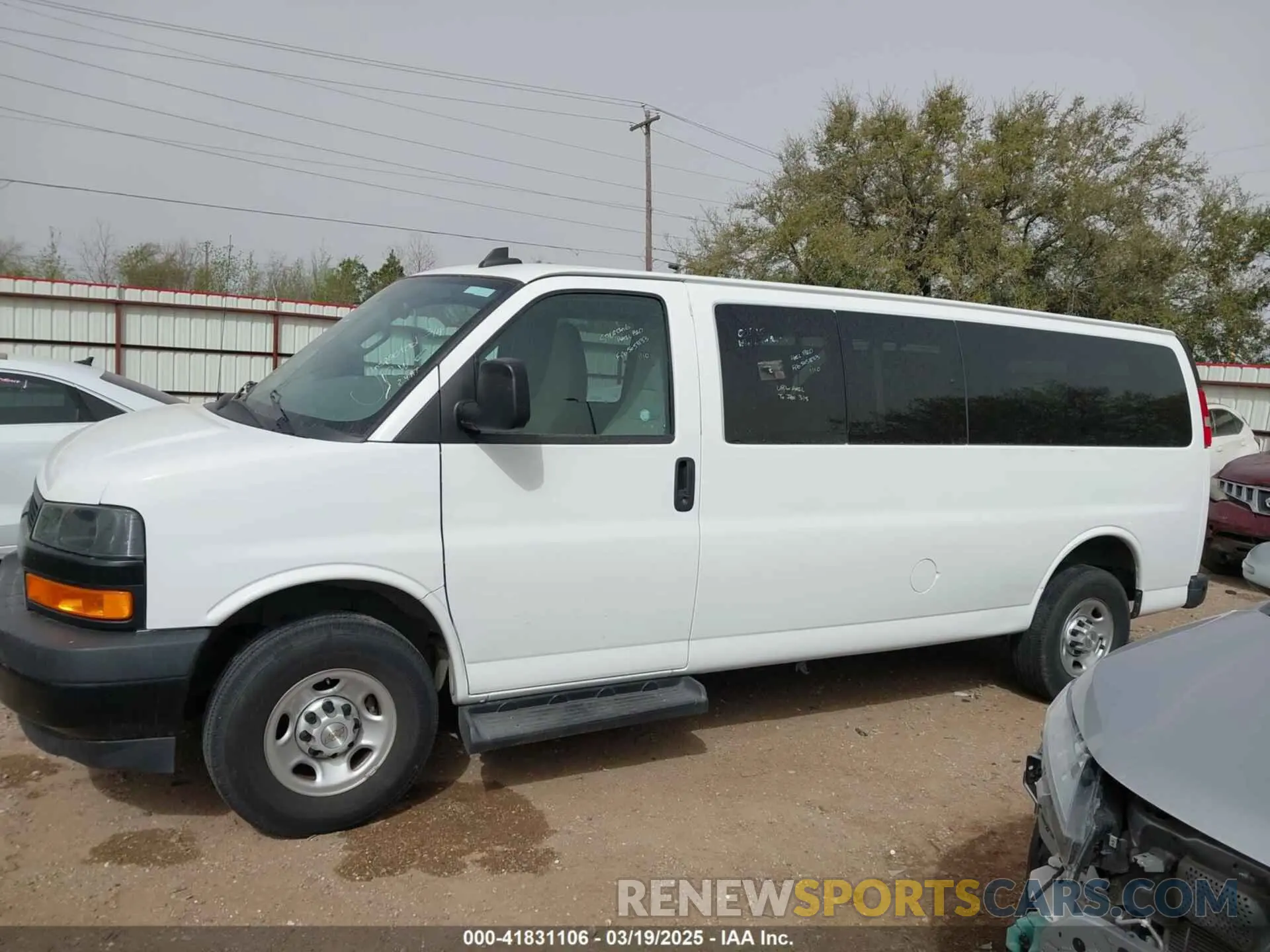 15 Photograph of a damaged car 1GAZGNFPXN1284736 CHEVROLET EXPRESS PASSENGER 2022