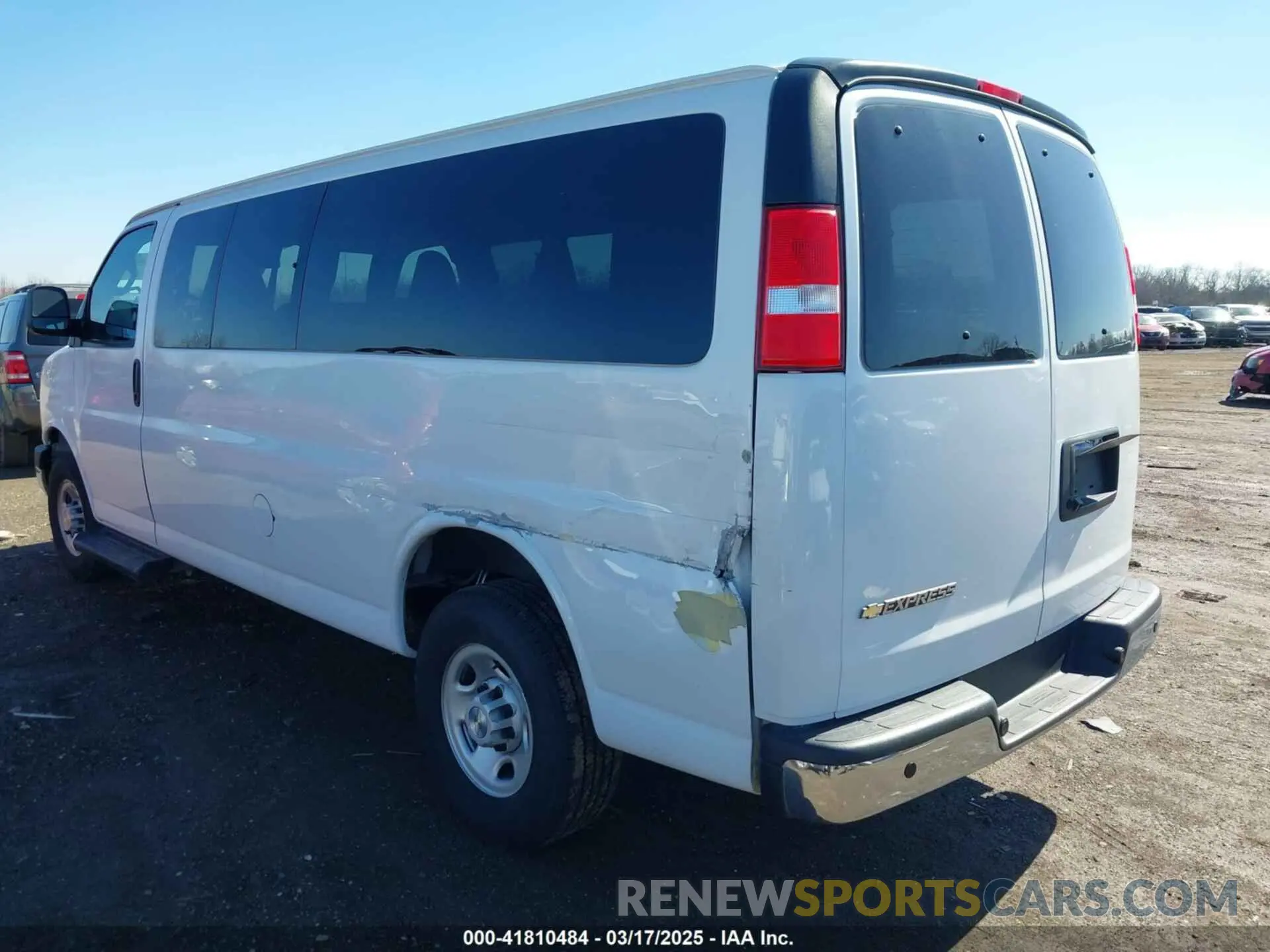 3 Photograph of a damaged car 1GAZGPFP3P1175047 CHEVROLET EXPRESS PASSENGER 2023