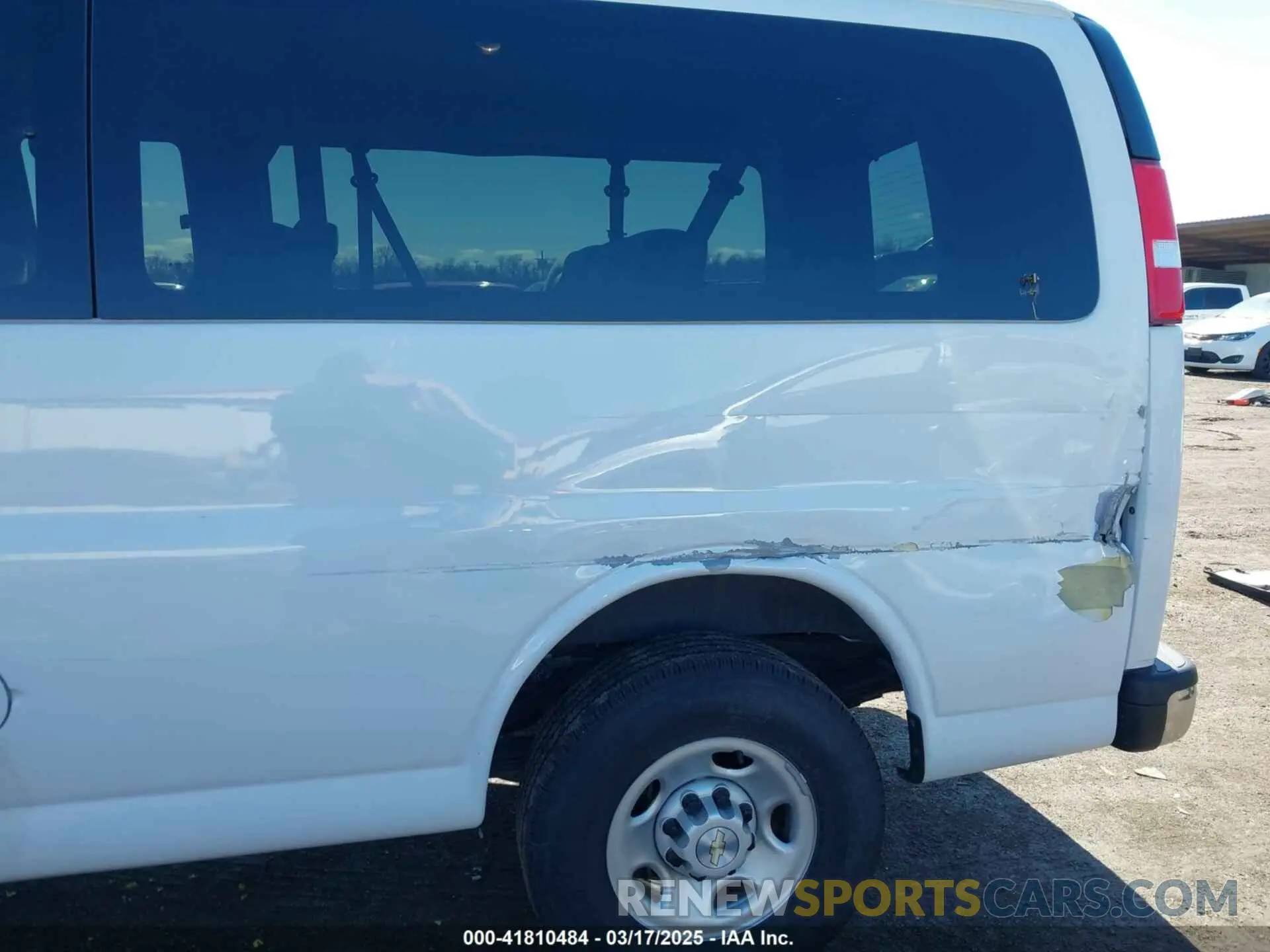 6 Photograph of a damaged car 1GAZGPFP3P1175047 CHEVROLET EXPRESS PASSENGER 2023