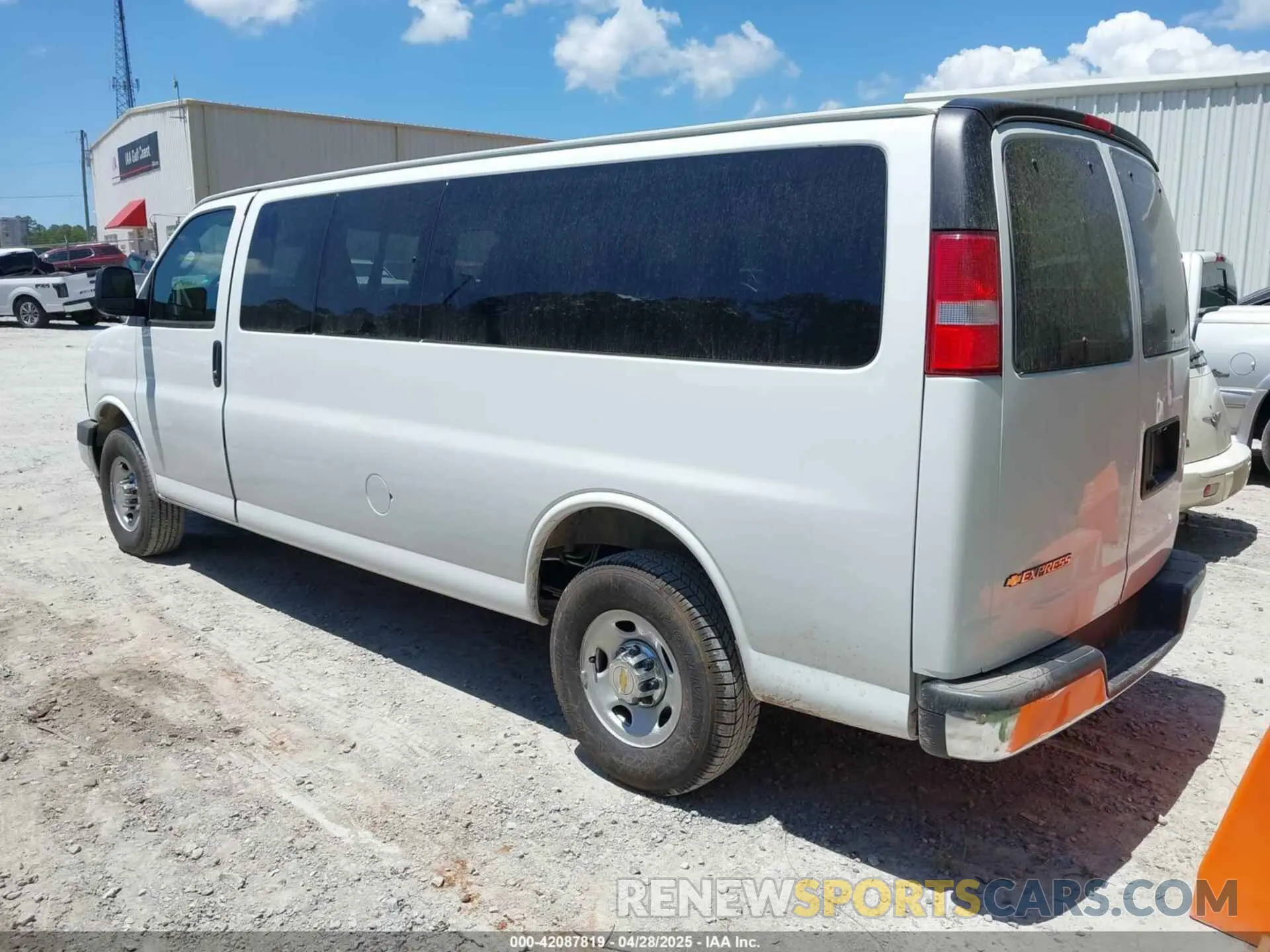 3 Photograph of a damaged car 1GAZGPF79S1100720 CHEVROLET EXPRESS PASSENGER 2025