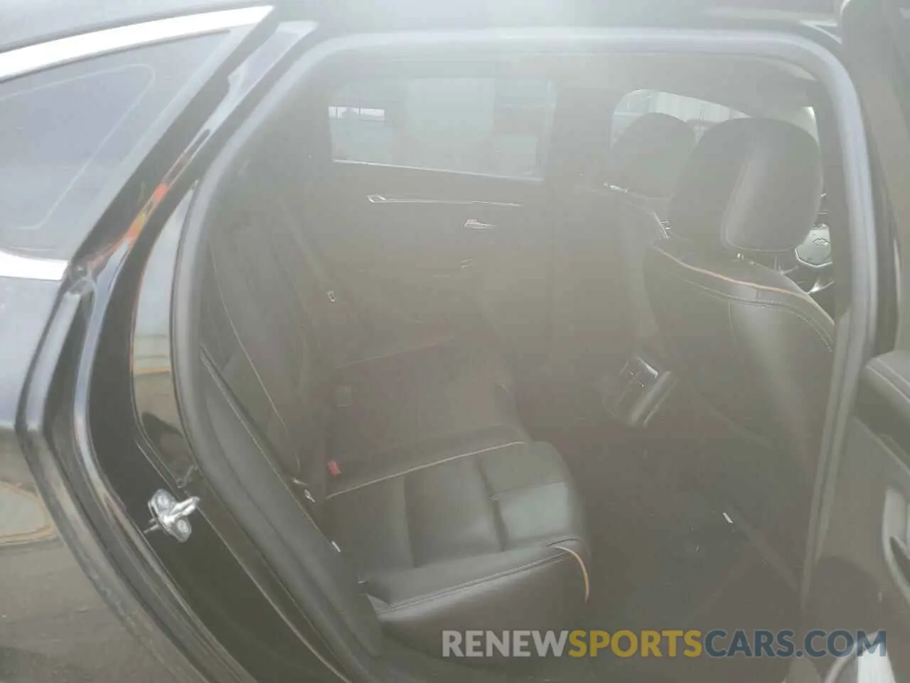 10 Photograph of a damaged car 1G1105S30KU138683 CHEVROLET IMPALA 2019