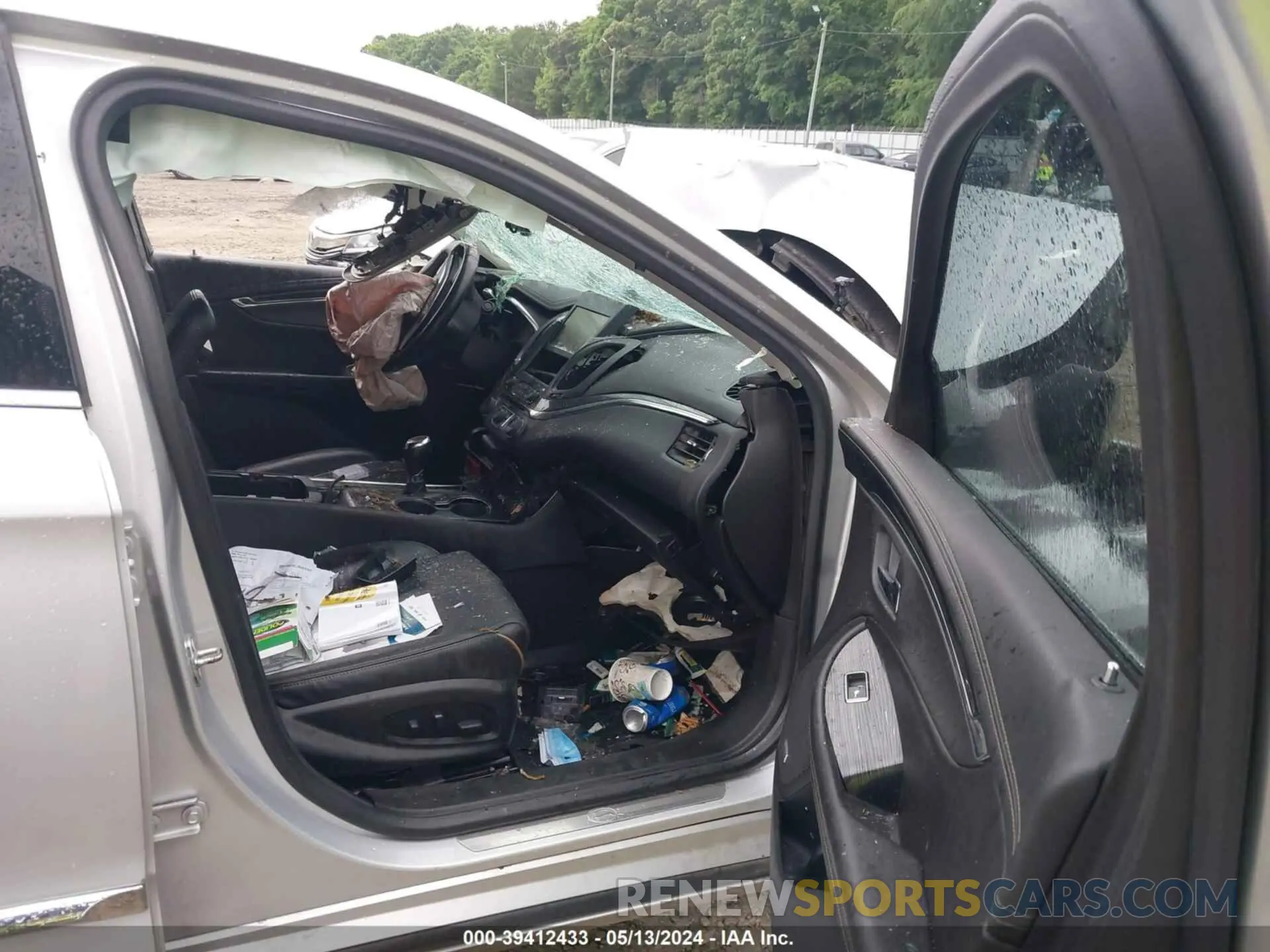 5 Photograph of a damaged car 1G1105S31KU139650 CHEVROLET IMPALA 2019