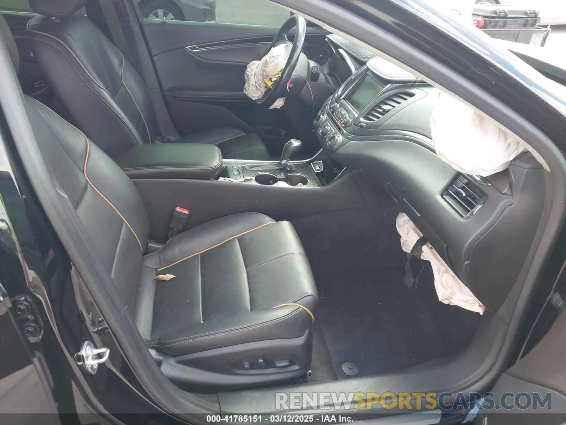 5 Photograph of a damaged car 1G1105S32KU137373 CHEVROLET IMPALA 2019