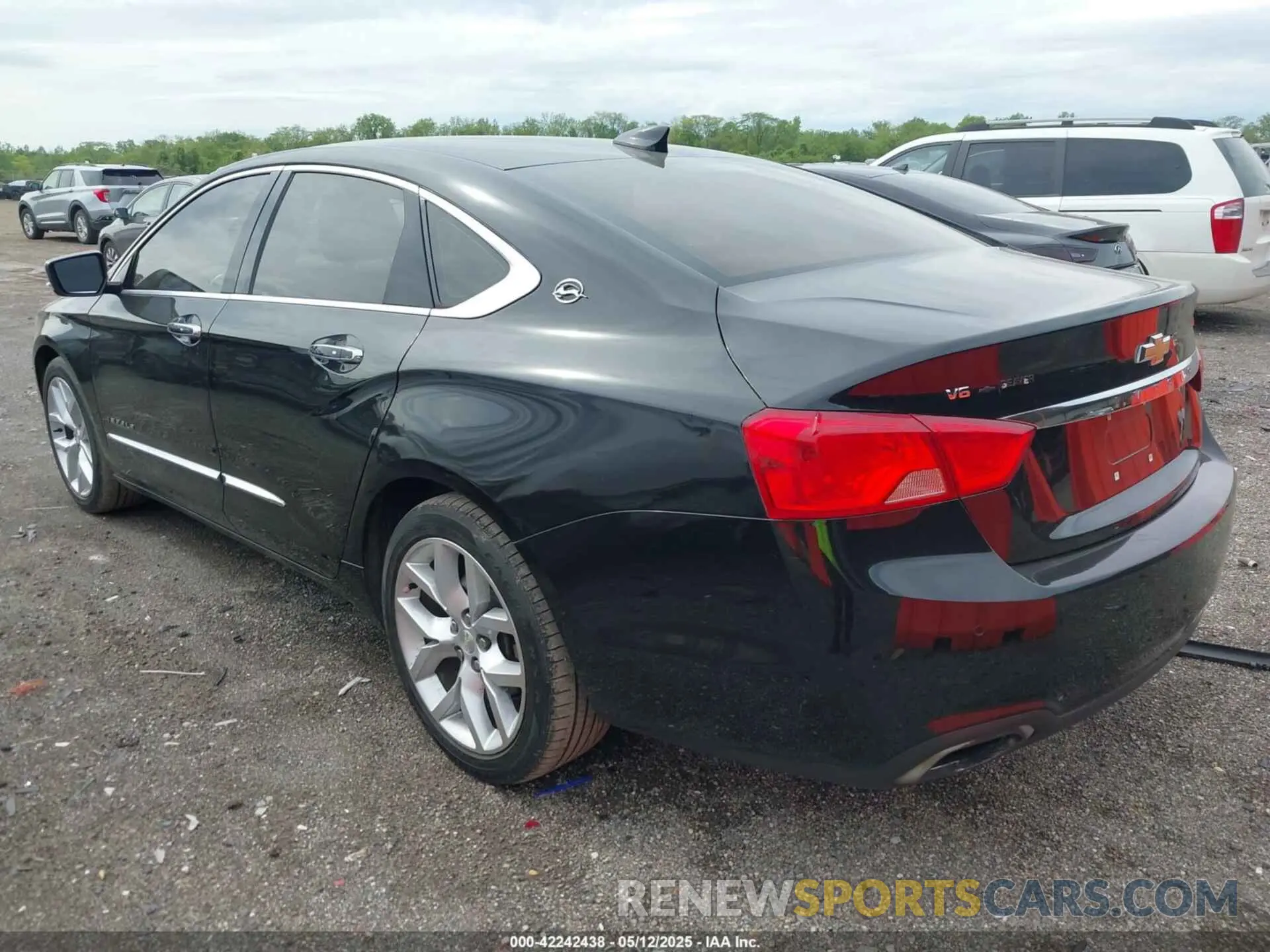 3 Photograph of a damaged car 1G1105S33KU104673 CHEVROLET IMPALA 2019