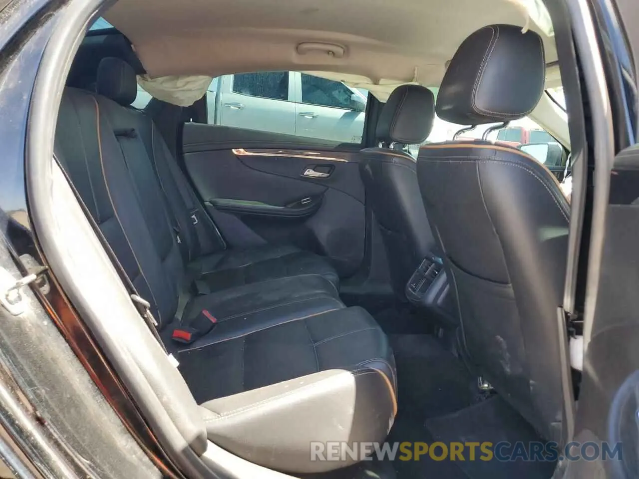 11 Photograph of a damaged car 1G1105S33KU105760 CHEVROLET IMPALA 2019