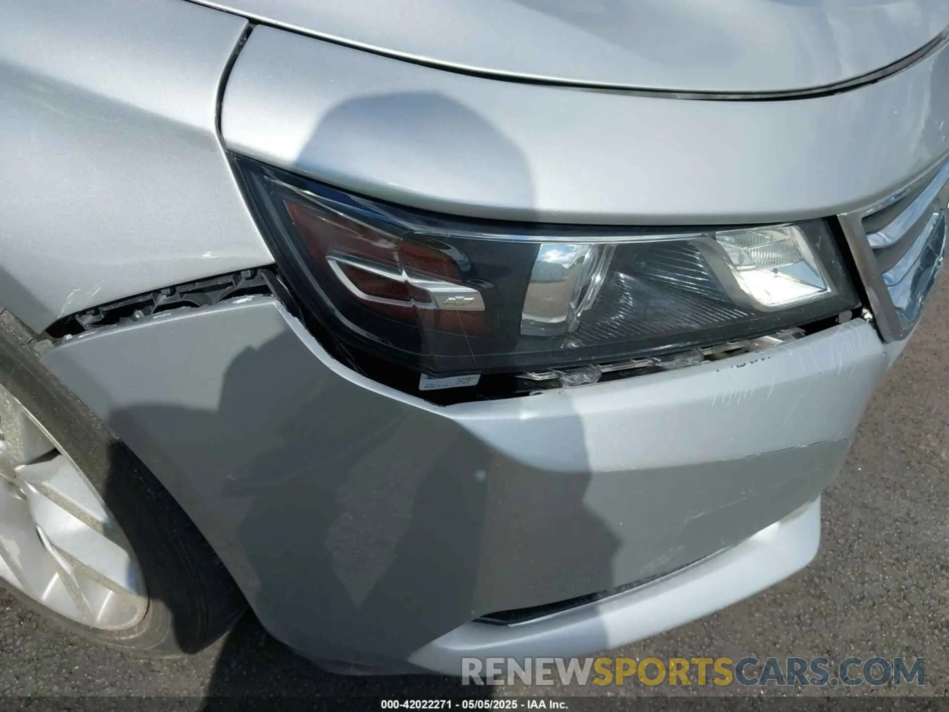 19 Photograph of a damaged car 1G1105S34KU108568 CHEVROLET IMPALA 2019