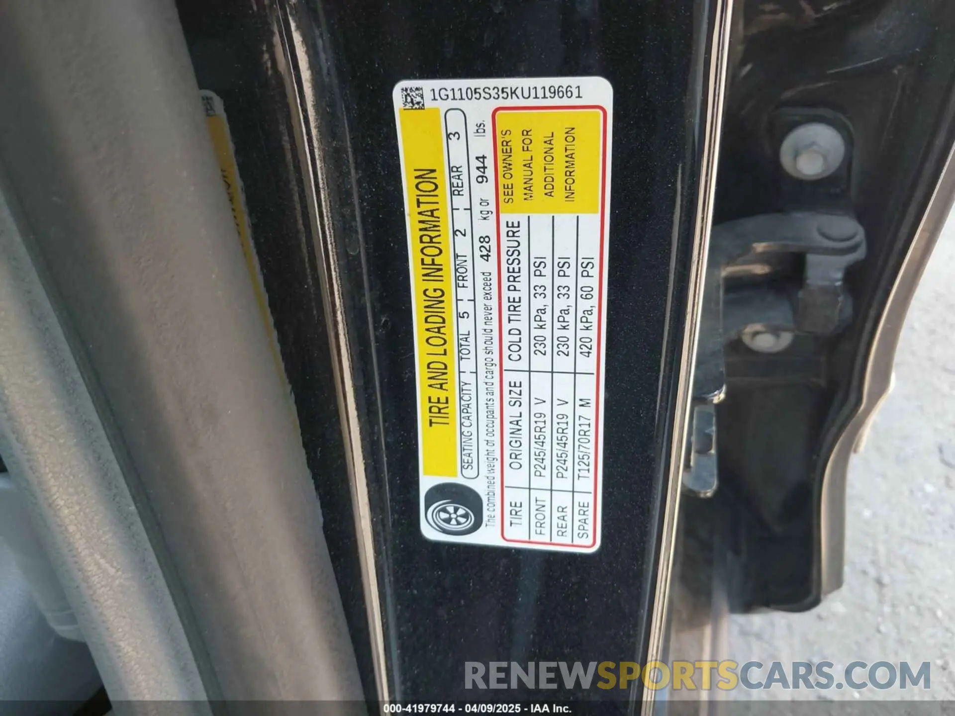 9 Photograph of a damaged car 1G1105S35KU119661 CHEVROLET IMPALA 2019