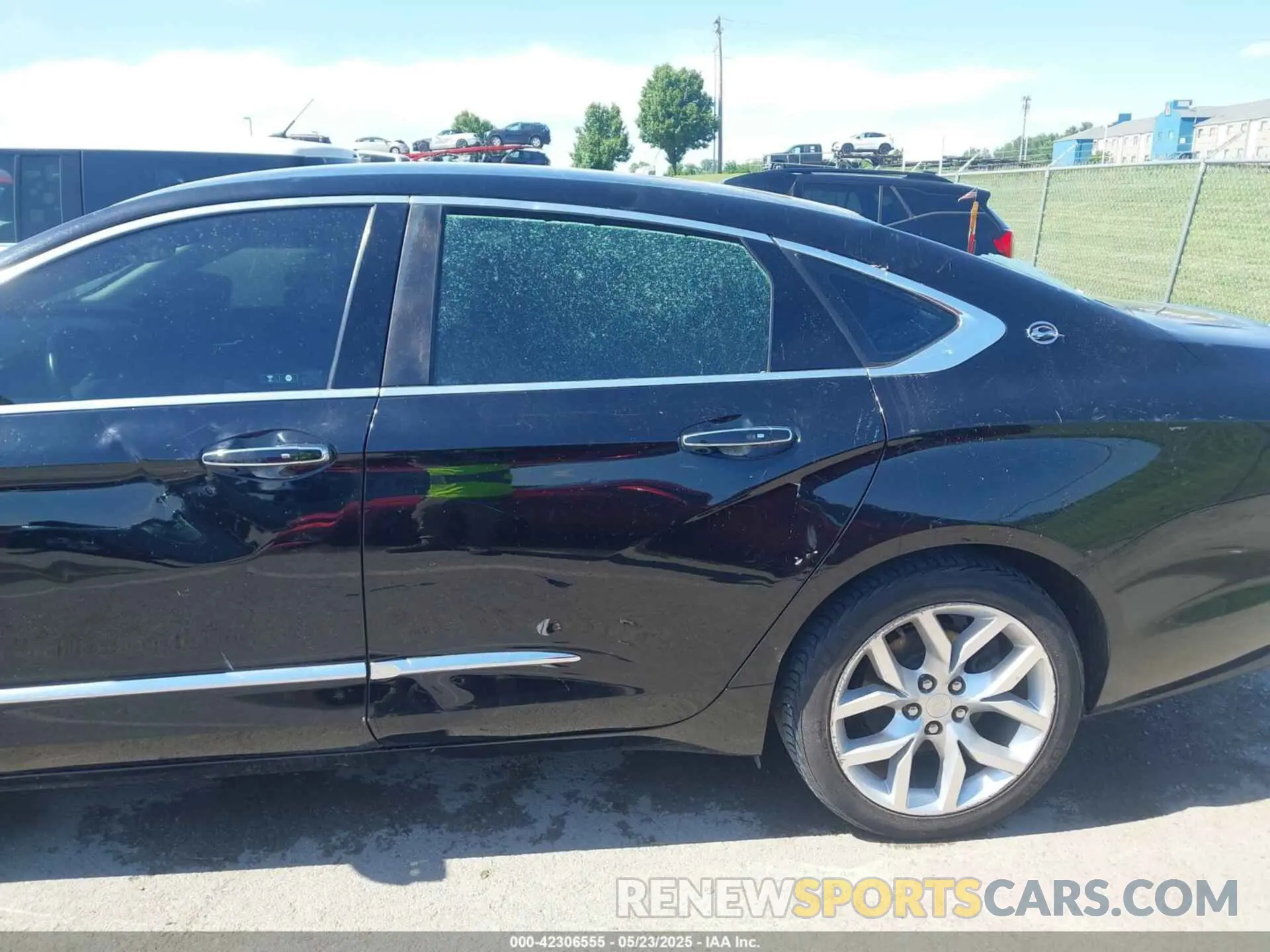 17 Photograph of a damaged car 1G1105S35KU137402 CHEVROLET IMPALA 2019