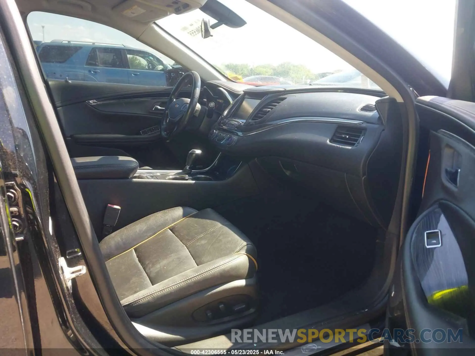 5 Photograph of a damaged car 1G1105S35KU137402 CHEVROLET IMPALA 2019