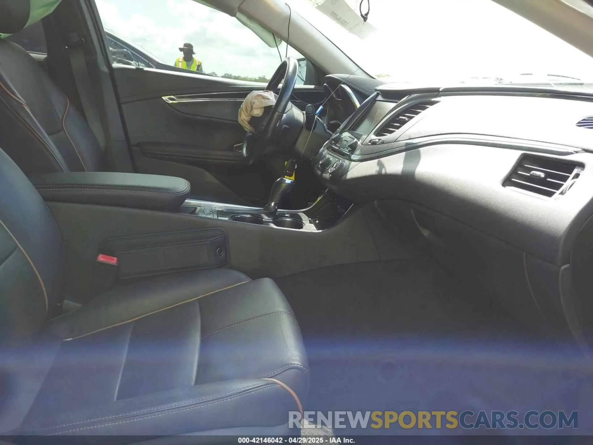 5 Photograph of a damaged car 1G1105S37KU121864 CHEVROLET IMPALA 2019