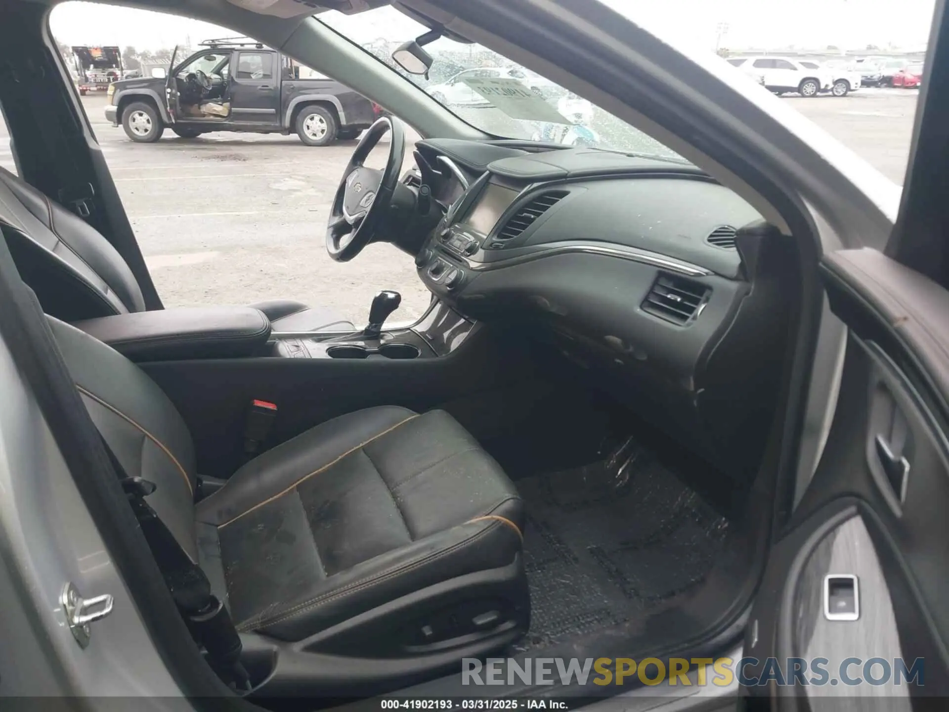 5 Photograph of a damaged car 1G1105S37KU142374 CHEVROLET IMPALA 2019