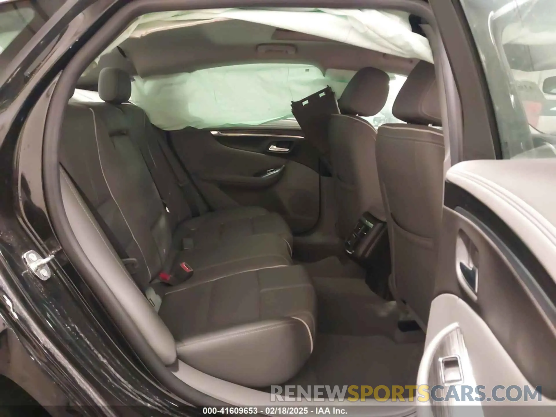 8 Photograph of a damaged car 1G1105S37KU142665 CHEVROLET IMPALA 2019
