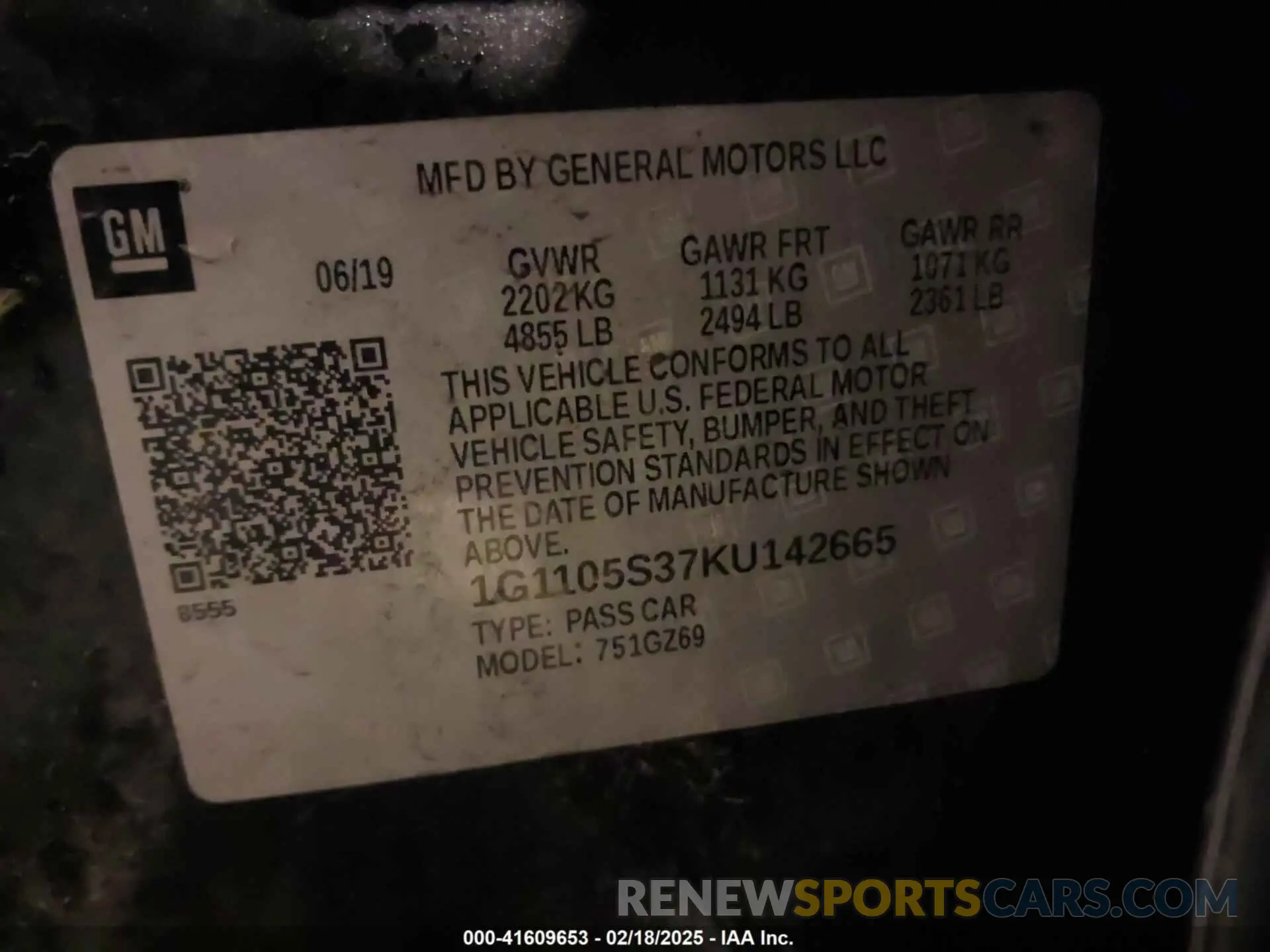 9 Photograph of a damaged car 1G1105S37KU142665 CHEVROLET IMPALA 2019