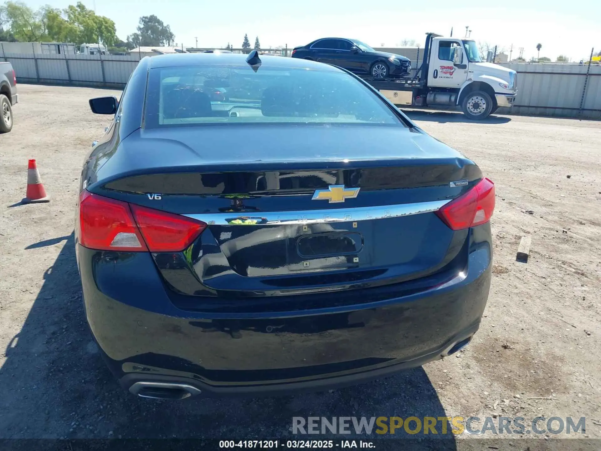 17 Photograph of a damaged car 1G1105S38KU113577 CHEVROLET IMPALA 2019