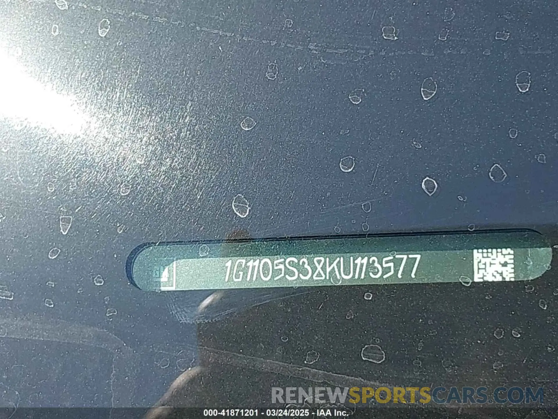 9 Photograph of a damaged car 1G1105S38KU113577 CHEVROLET IMPALA 2019