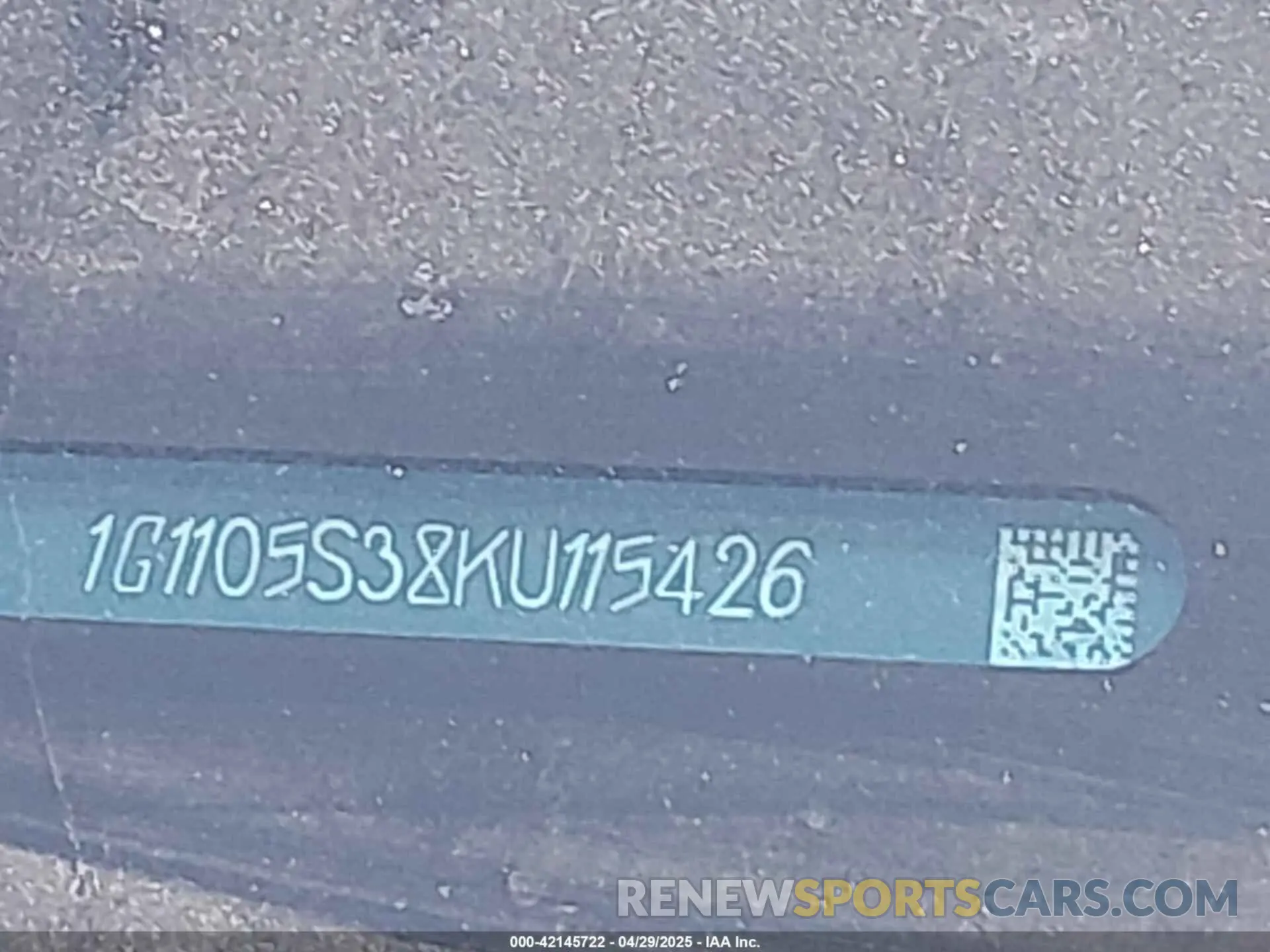 18 Photograph of a damaged car 1G1105S38KU115426 CHEVROLET IMPALA 2019